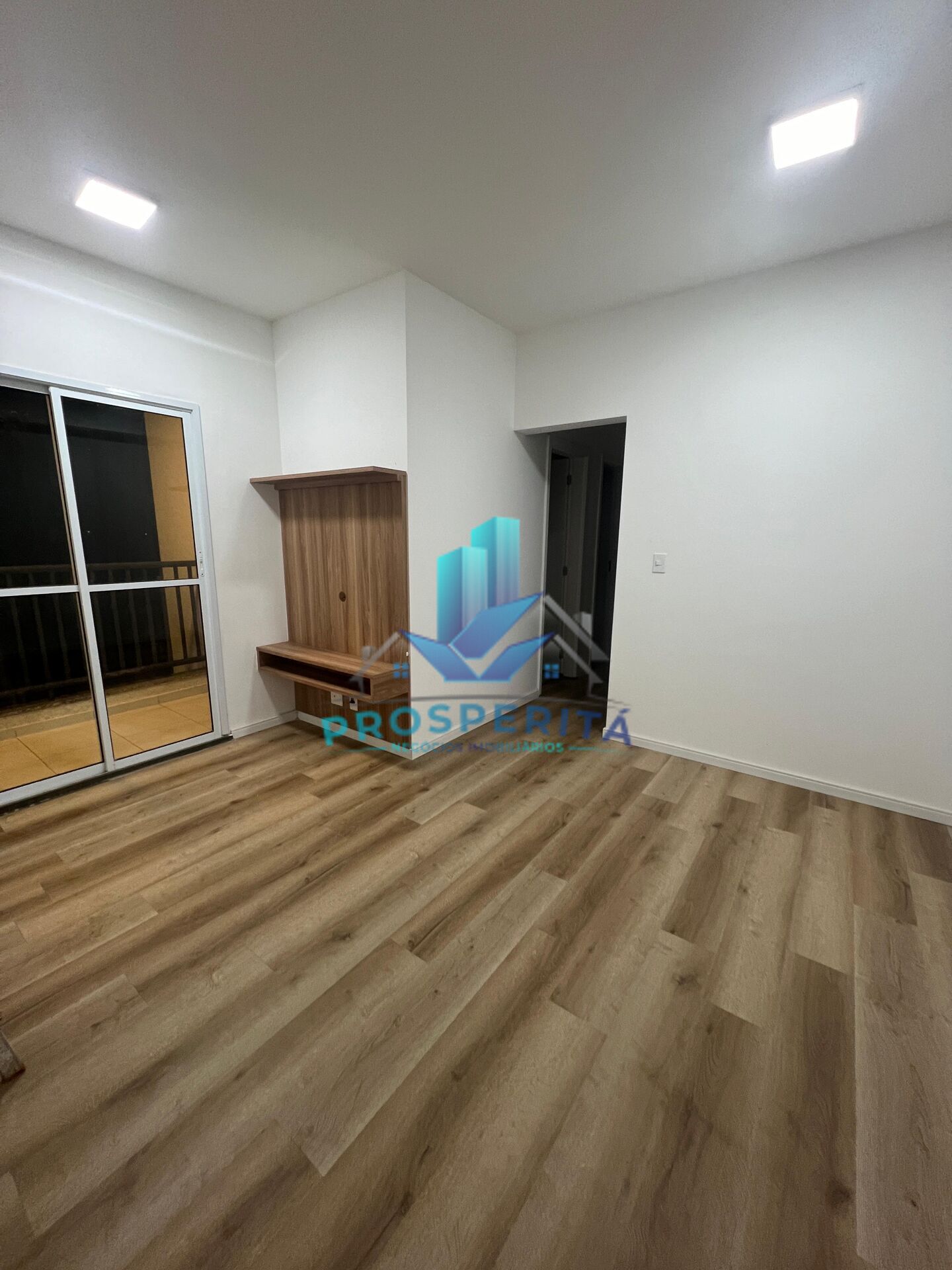 Apartamento para alugar com 2 quartos, 50m² - Foto 4