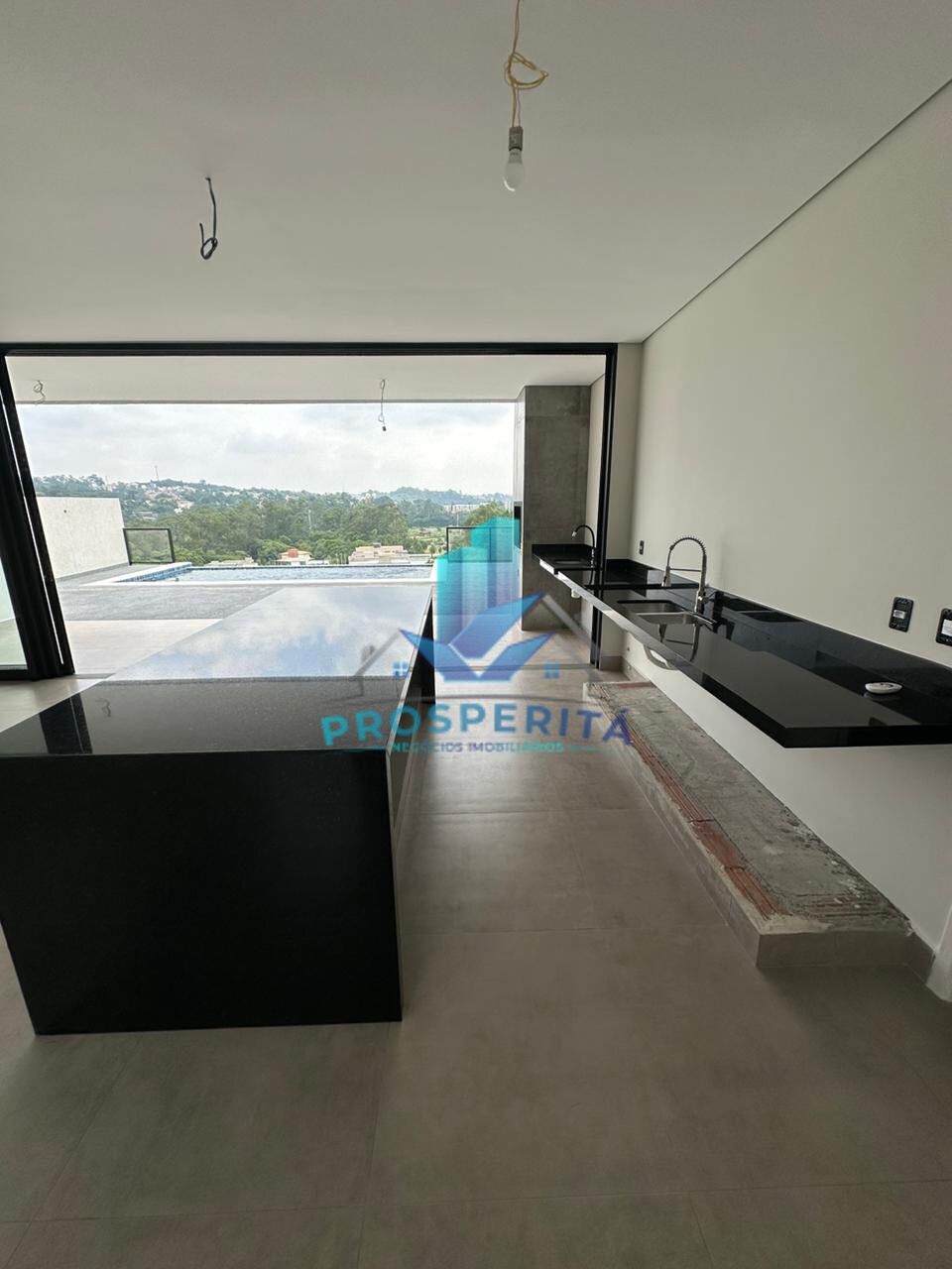 Casa à venda com 3 quartos, 254m² - Foto 5