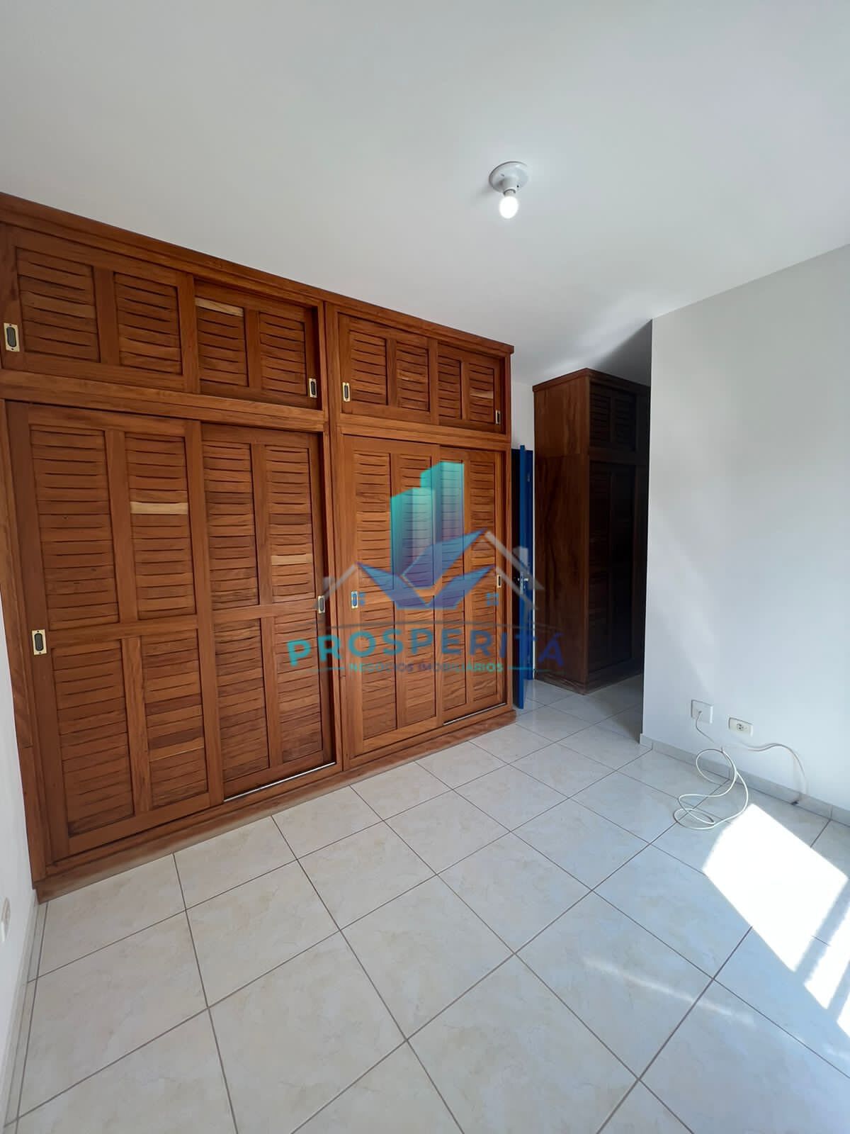 Casa de Condomínio à venda com 3 quartos, 360m² - Foto 22