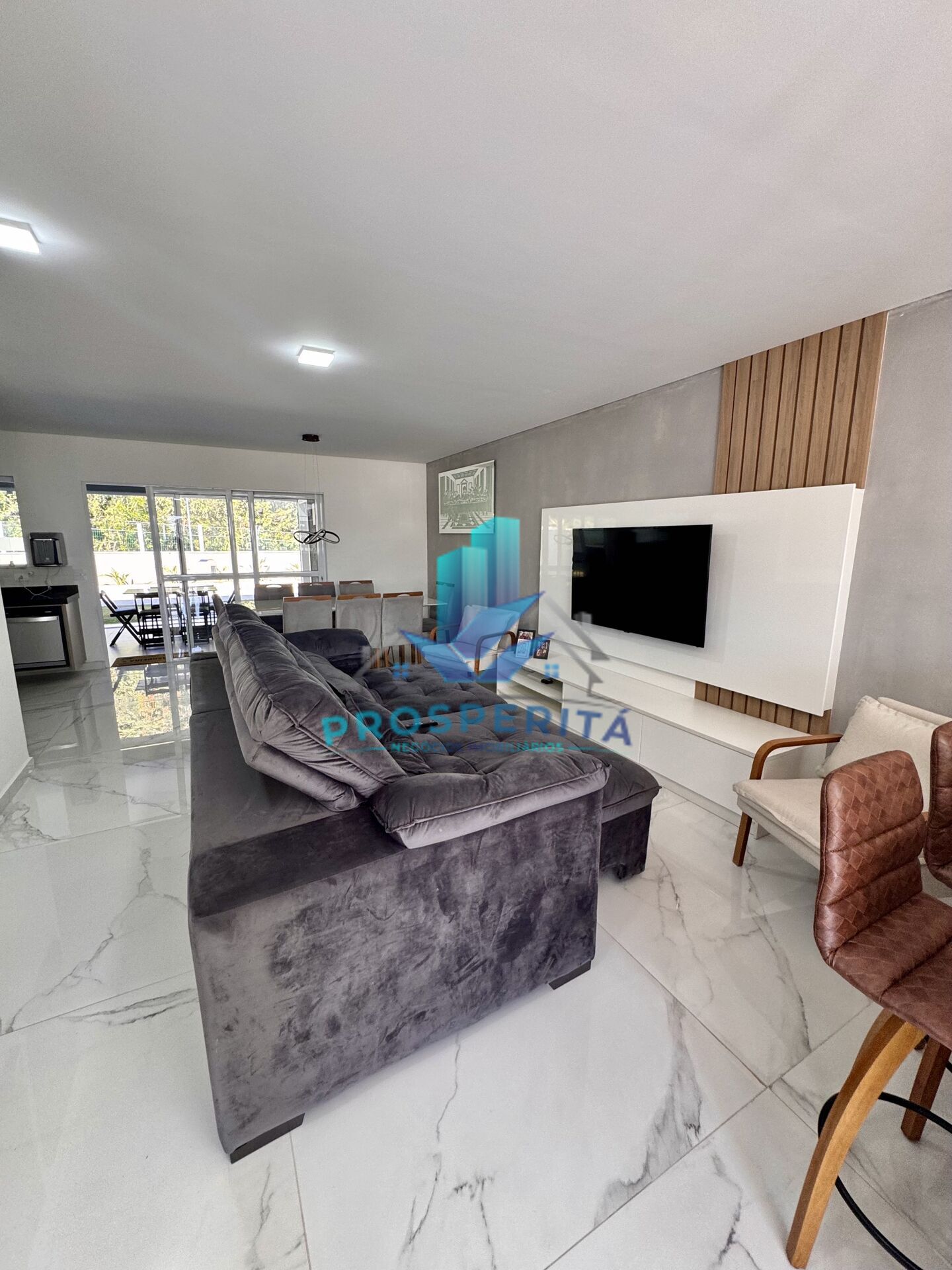 Casa à venda com 3 quartos, 256m² - Foto 6