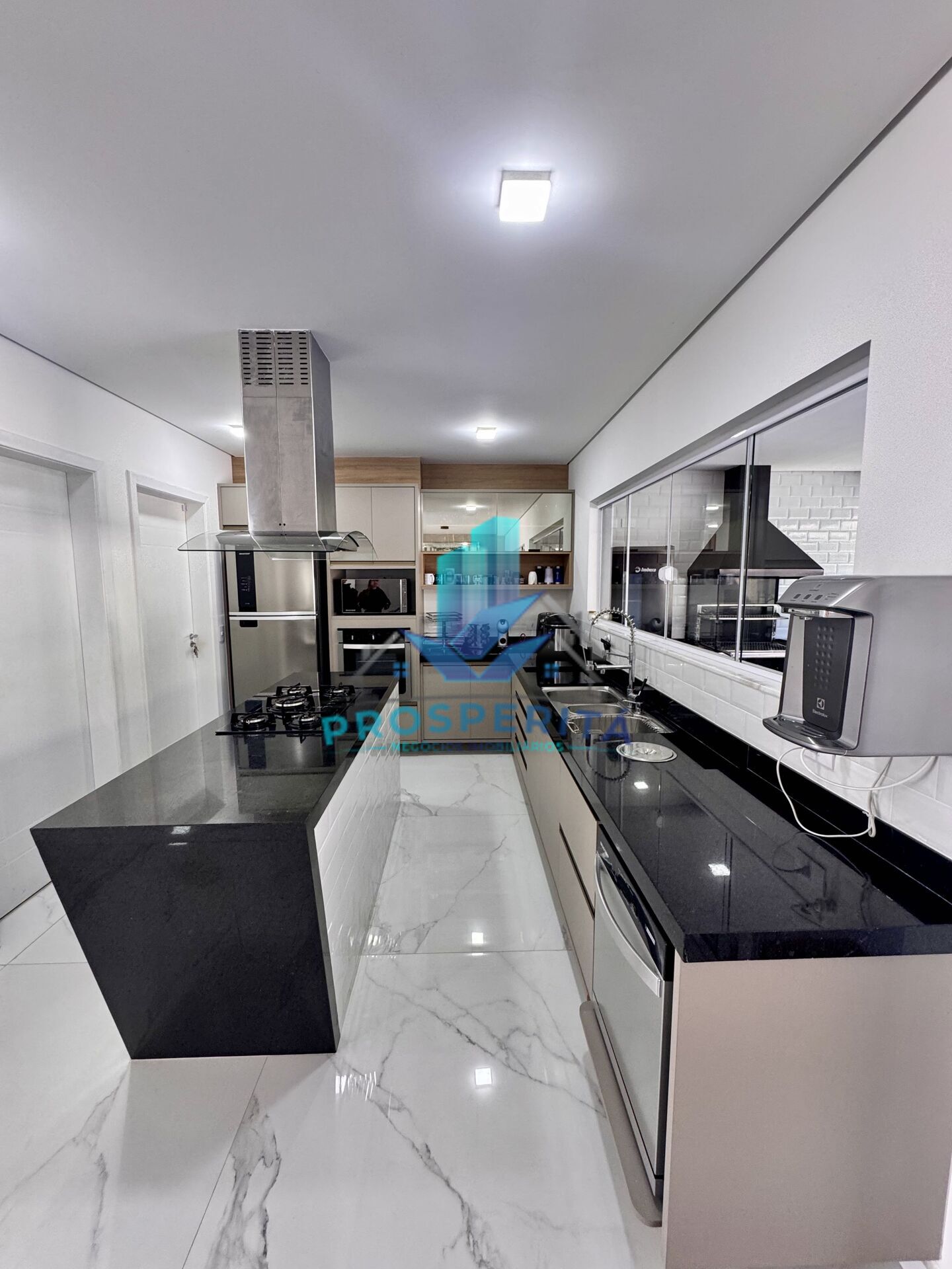 Casa à venda com 3 quartos, 256m² - Foto 10