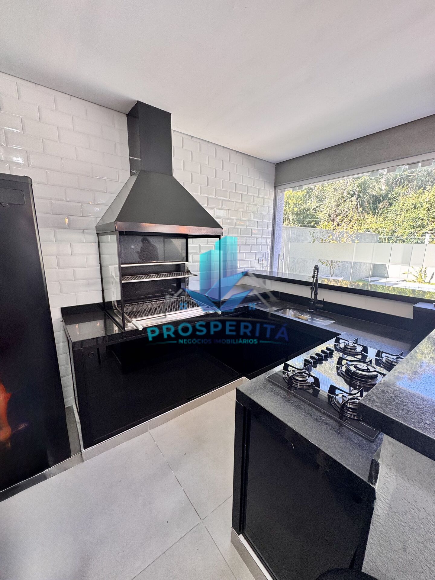 Casa à venda com 3 quartos, 256m² - Foto 18