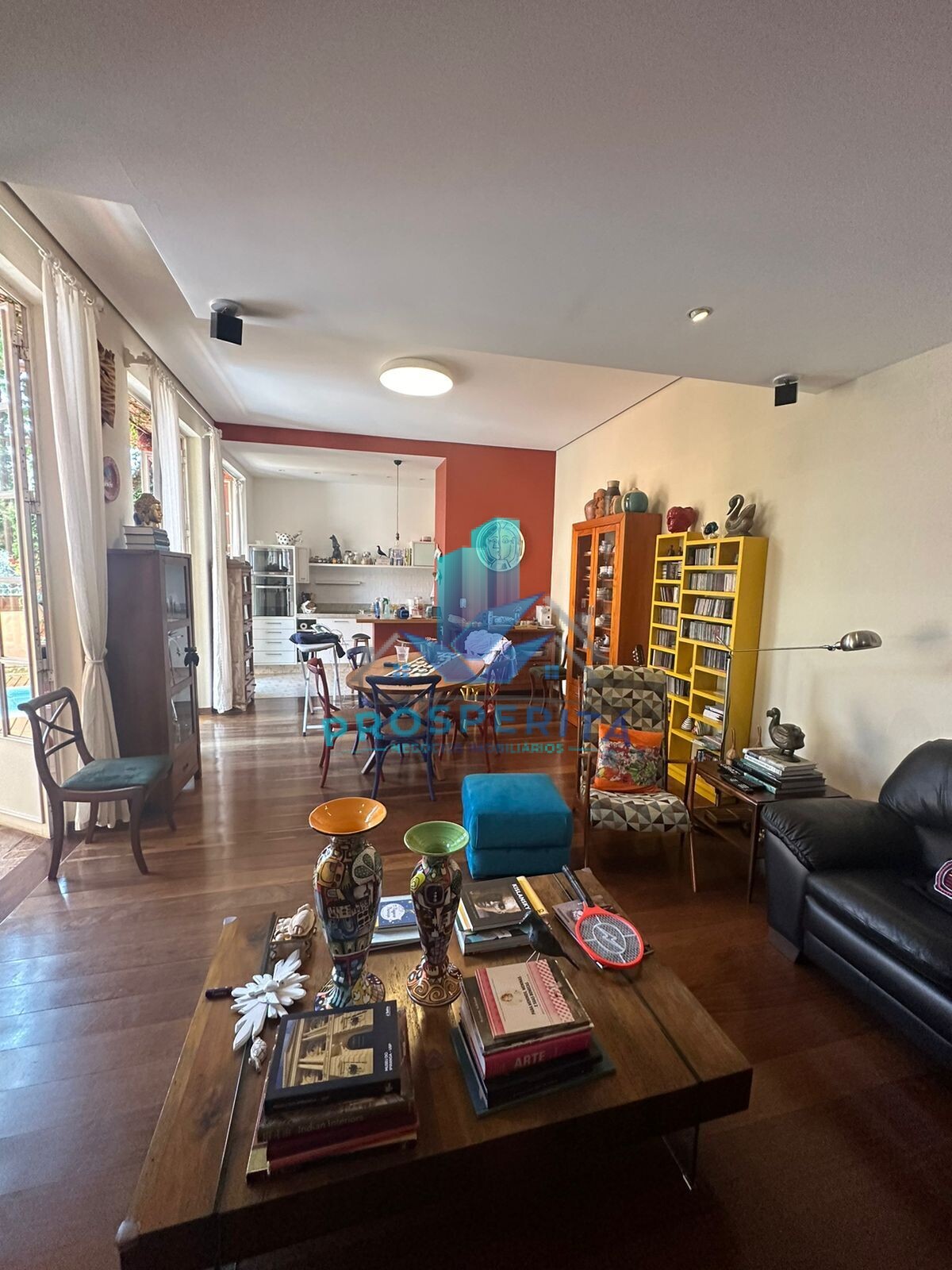 Casa à venda com 2 quartos, 300m² - Foto 18