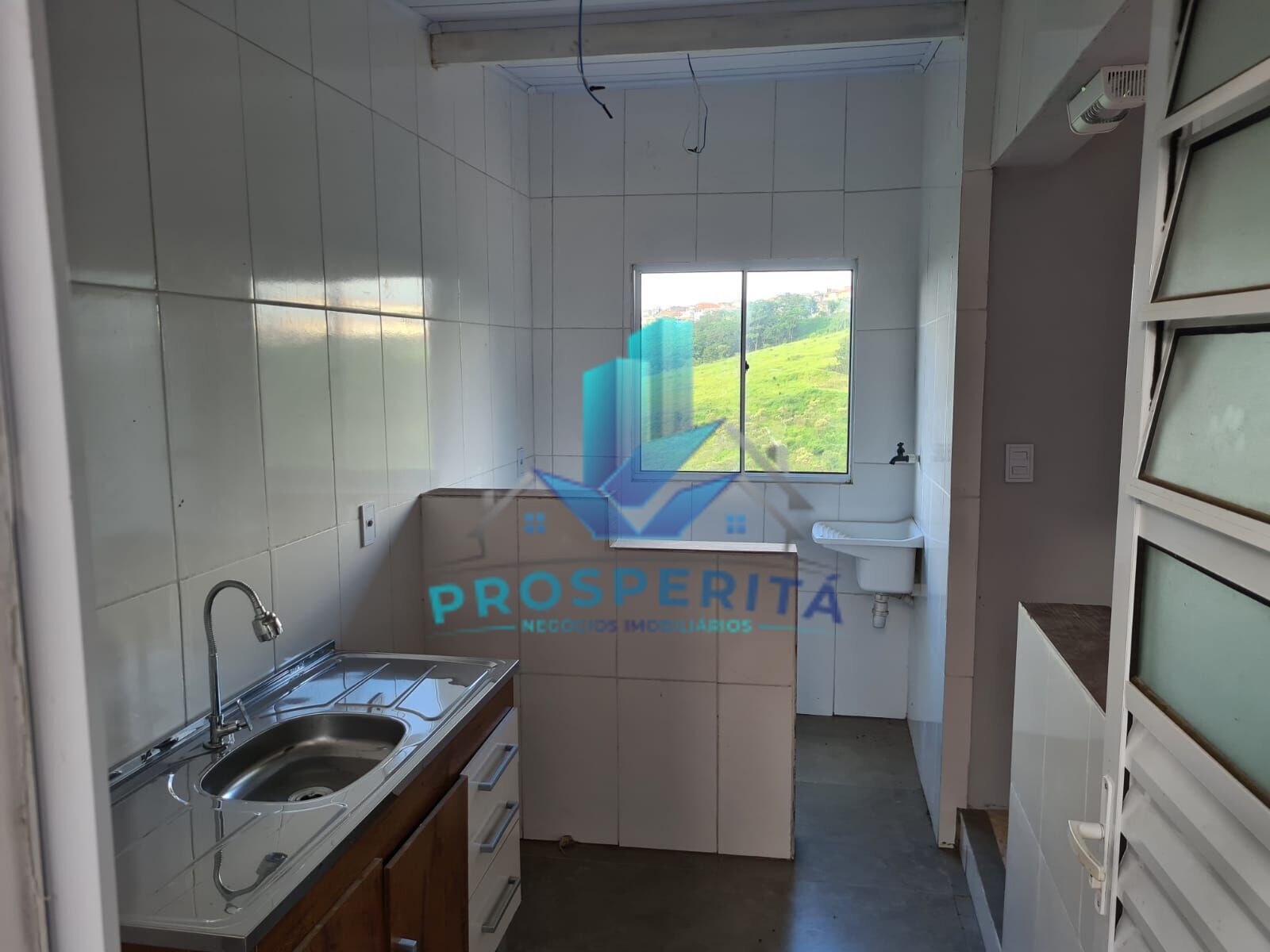 Casa de Condomínio para alugar com 1 quarto, 50m² - Foto 8