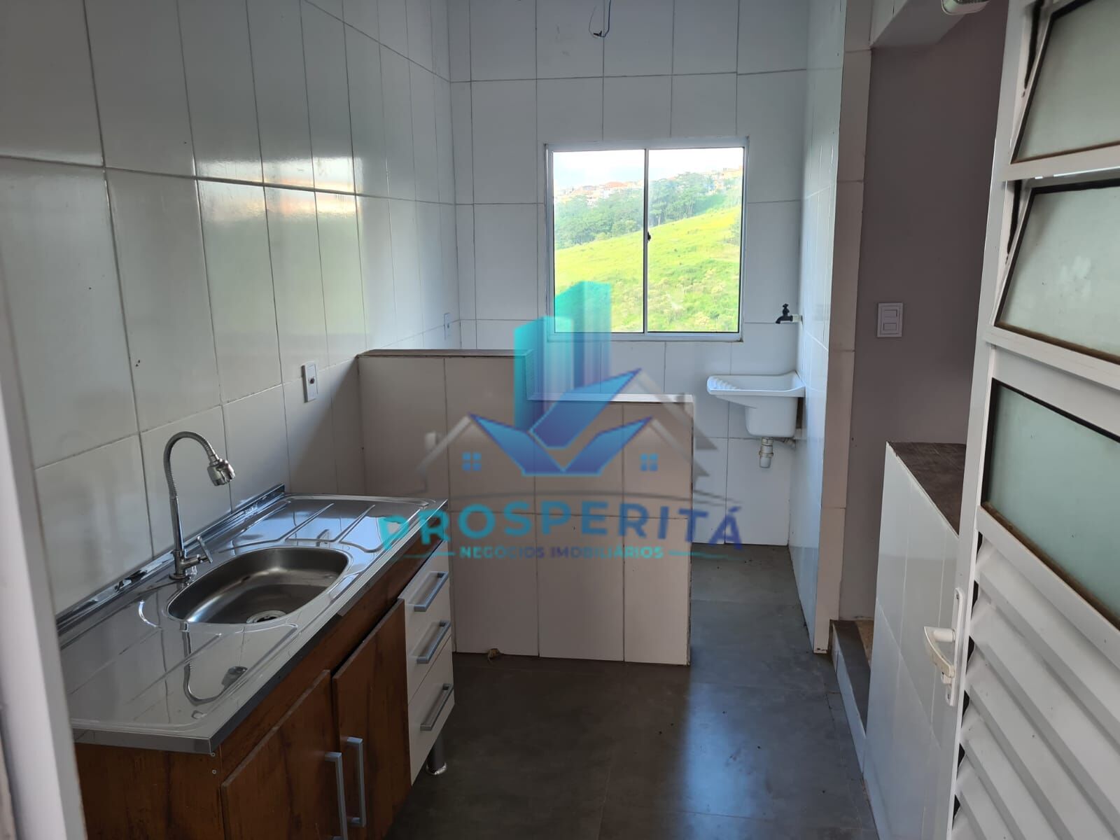 Casa de Condomínio para alugar com 1 quarto, 50m² - Foto 9