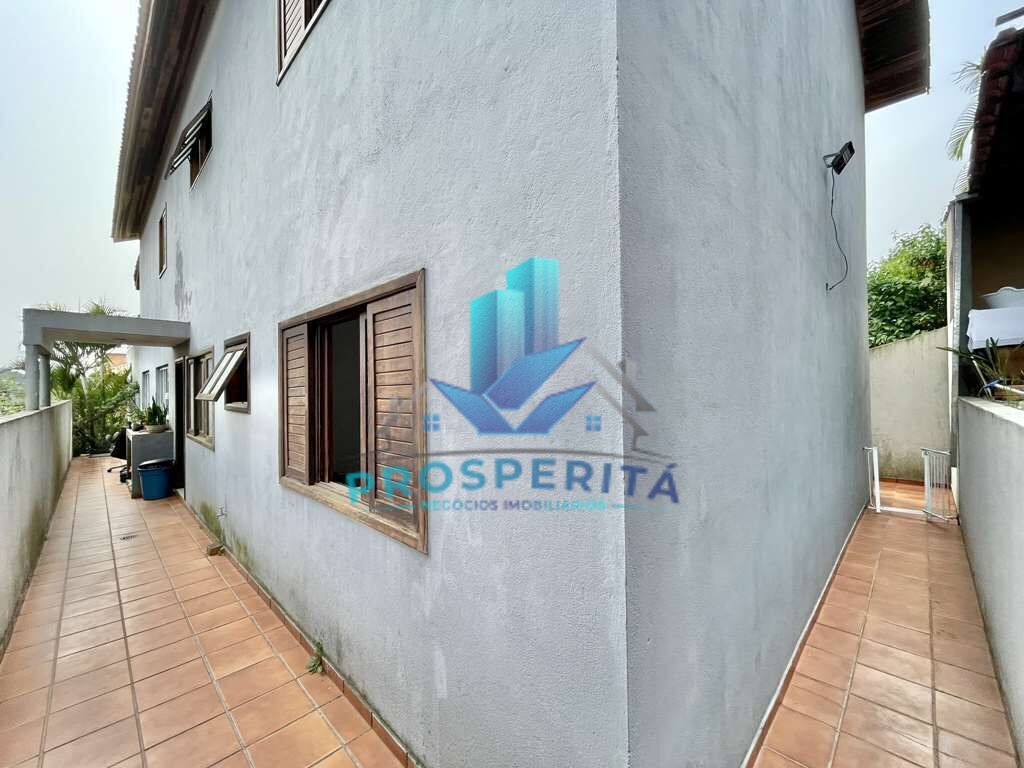 Casa à venda com 4 quartos, 350m² - Foto 47