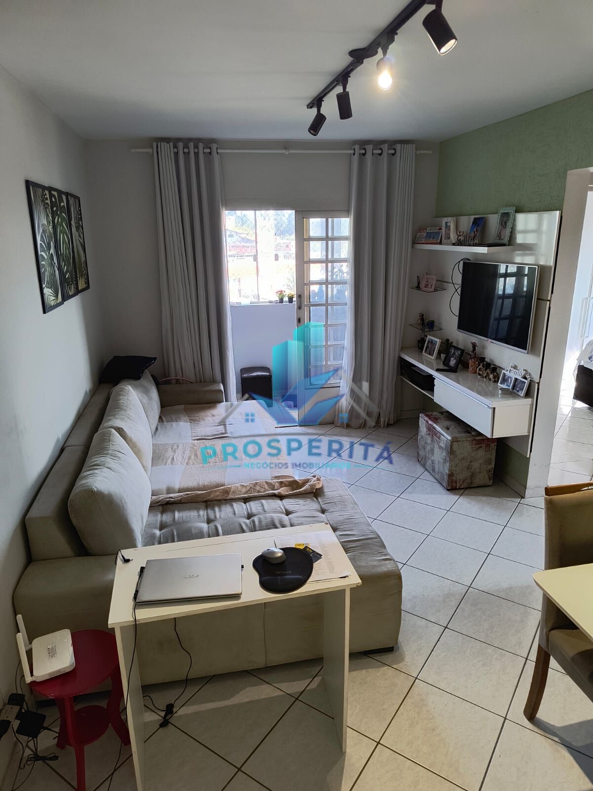 Apartamento à venda com 2 quartos, 64m² - Foto 2