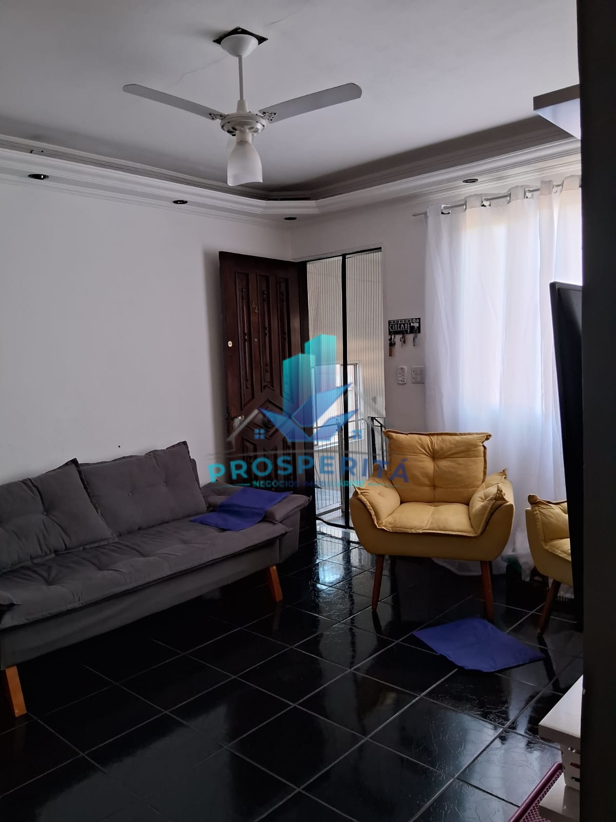 Apartamento à venda com 2 quartos, 70m² - Foto 1