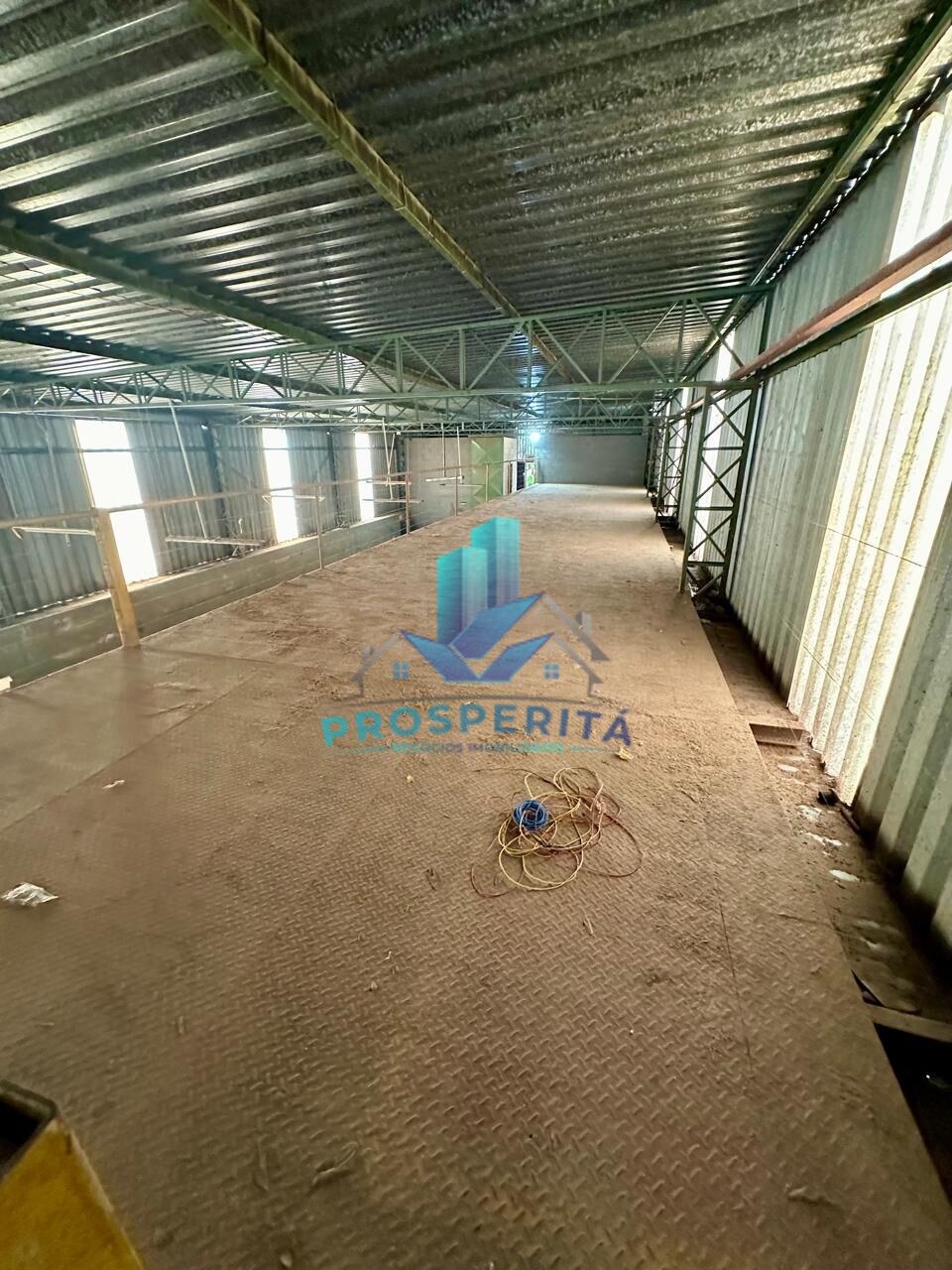 Depósito-Galpão-Armazém para alugar, 1600m² - Foto 12