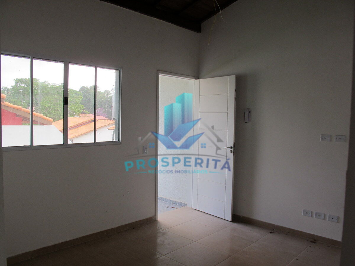 Casa à venda com 2 quartos, 68m² - Foto 16