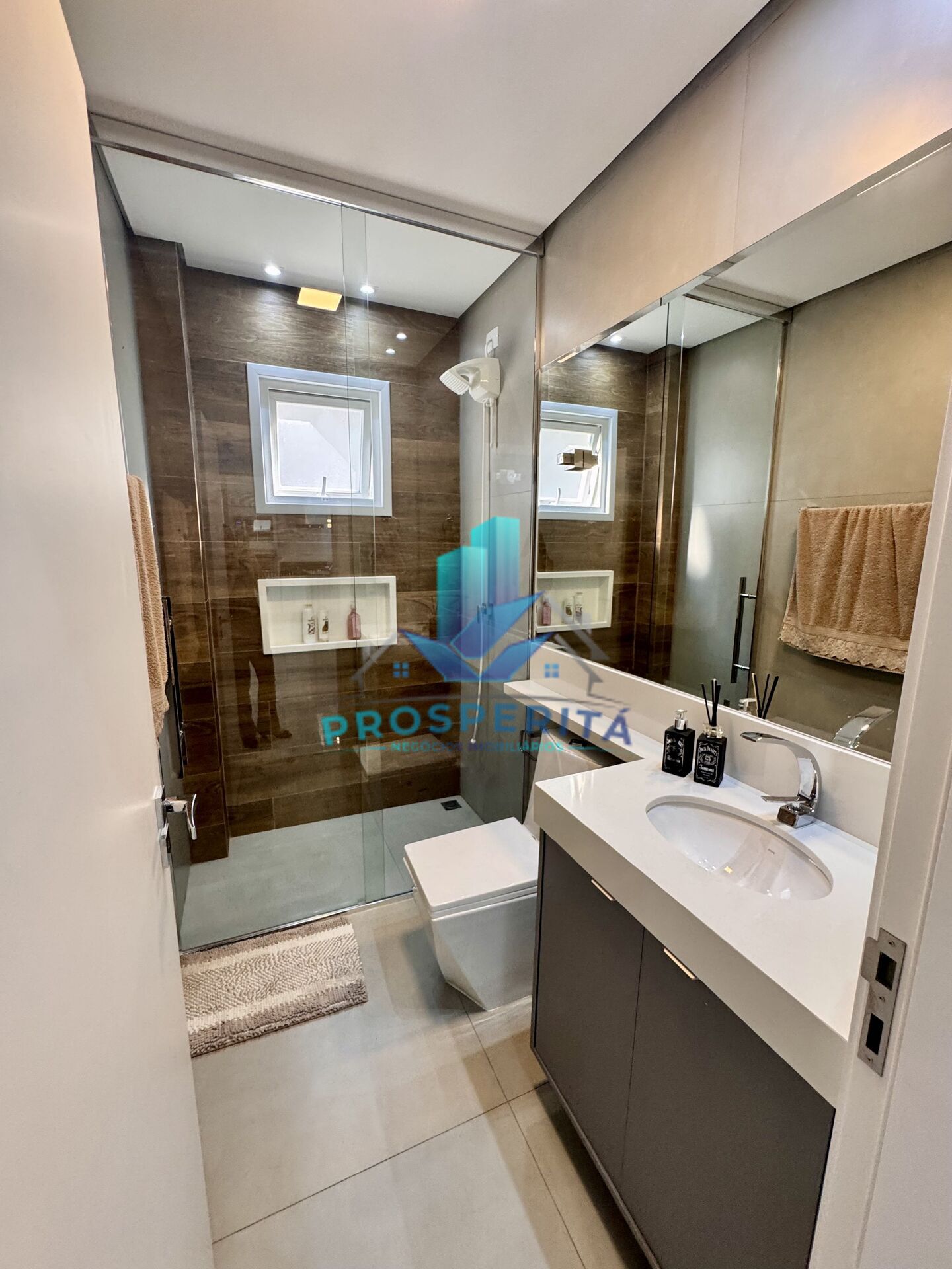Casa à venda com 4 quartos, 242m² - Foto 31