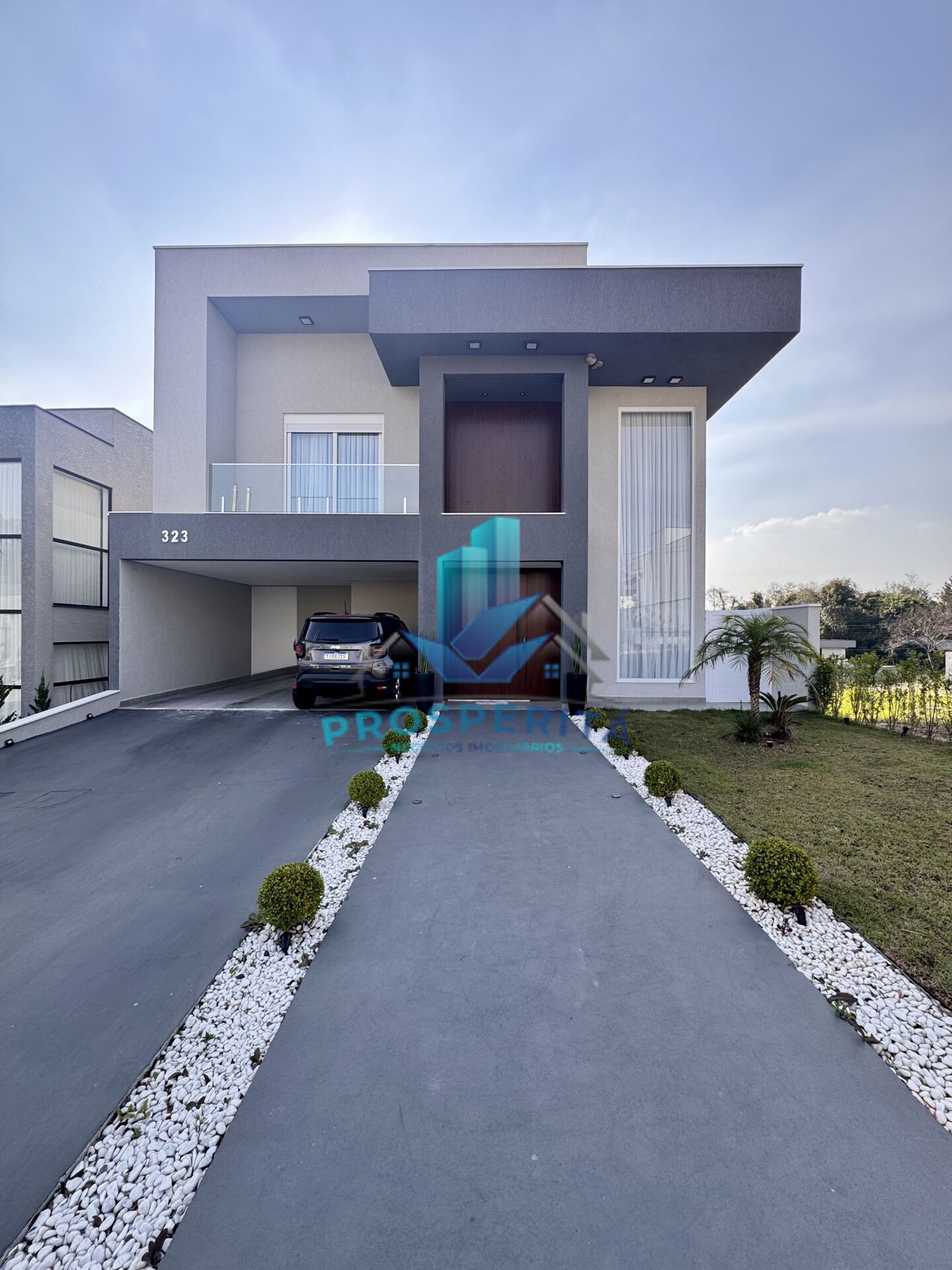 Casa à venda com 4 quartos, 242m² - Foto 2