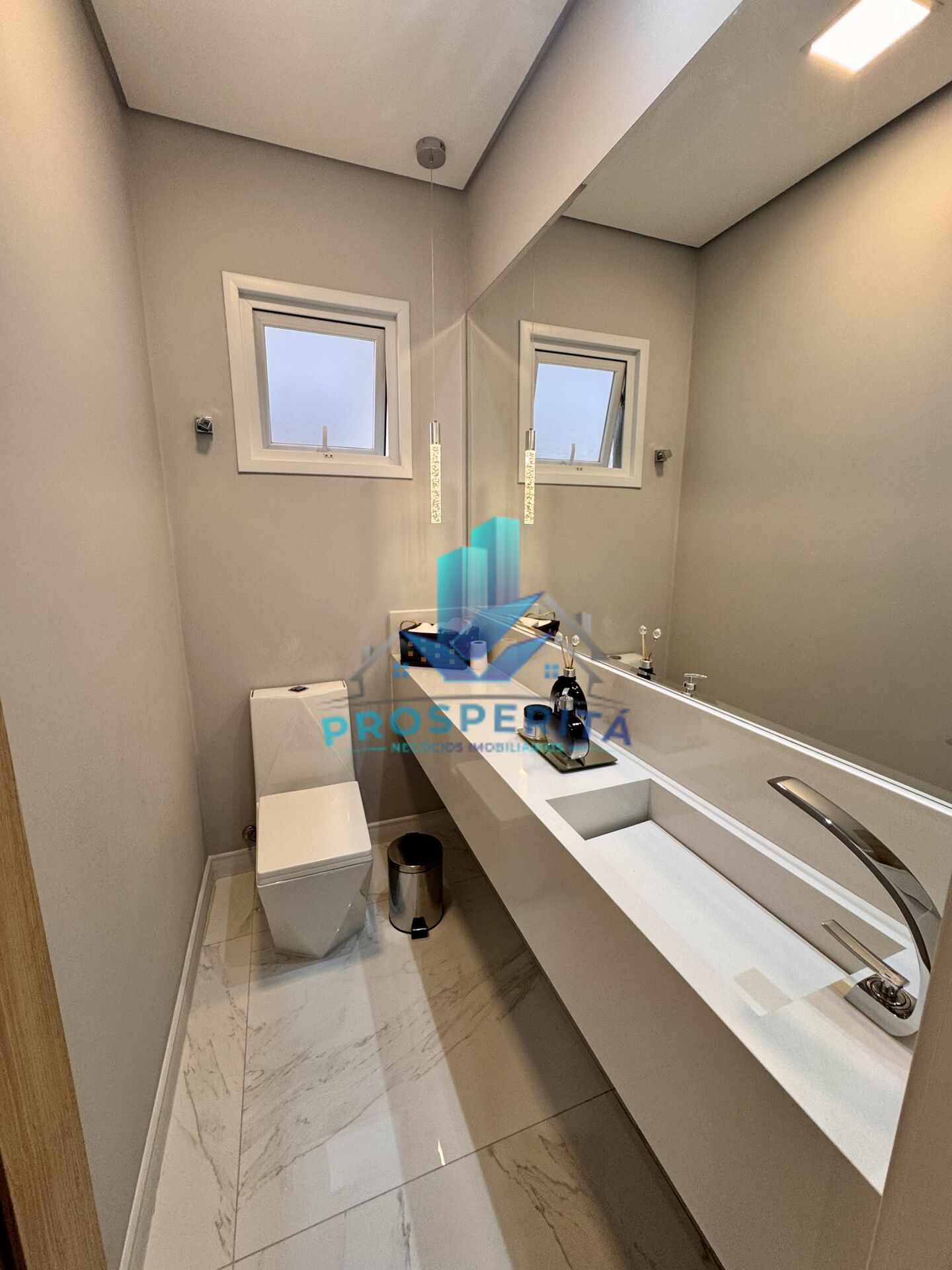Casa à venda com 4 quartos, 242m² - Foto 6
