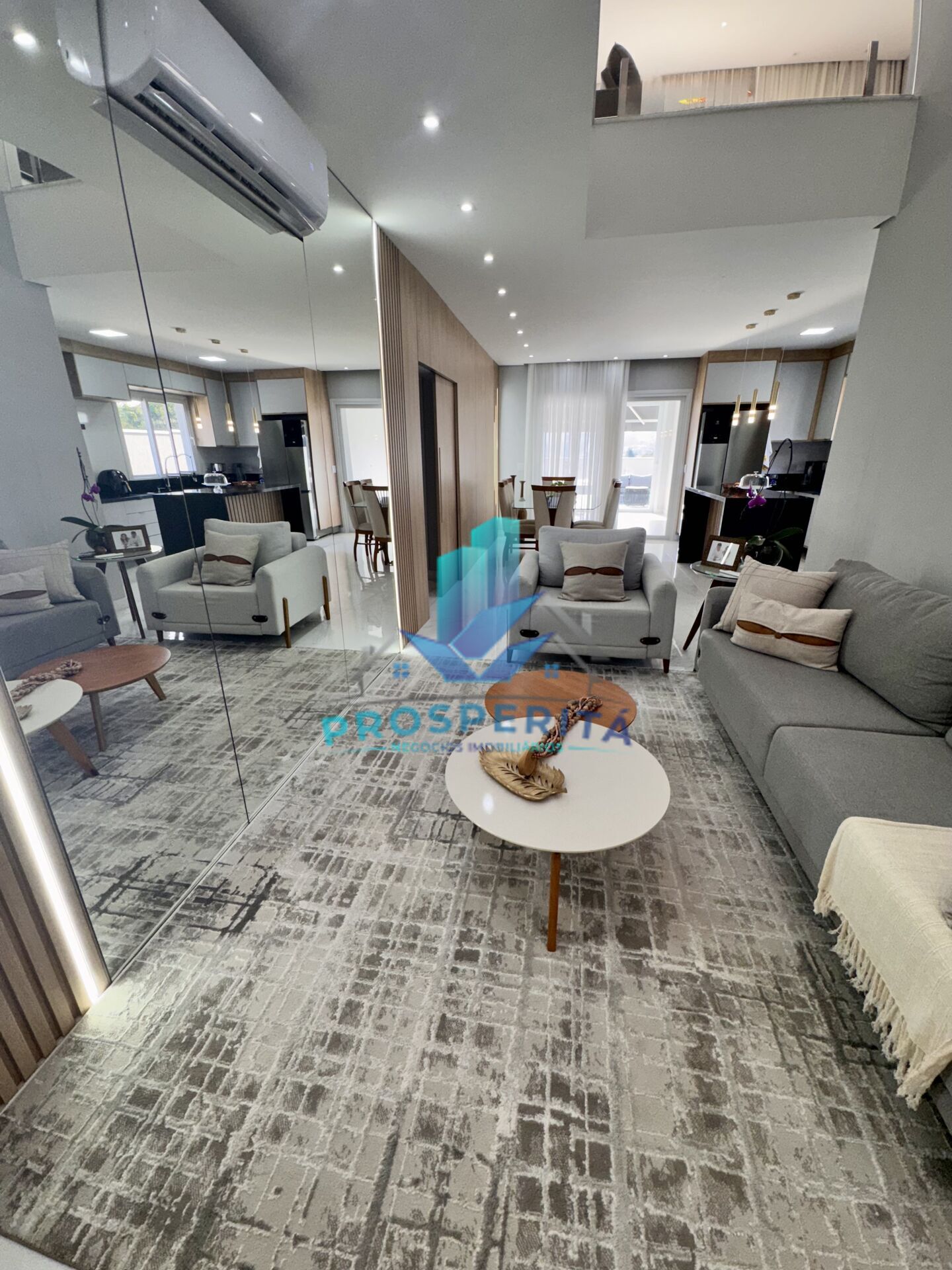 Casa à venda com 4 quartos, 242m² - Foto 5