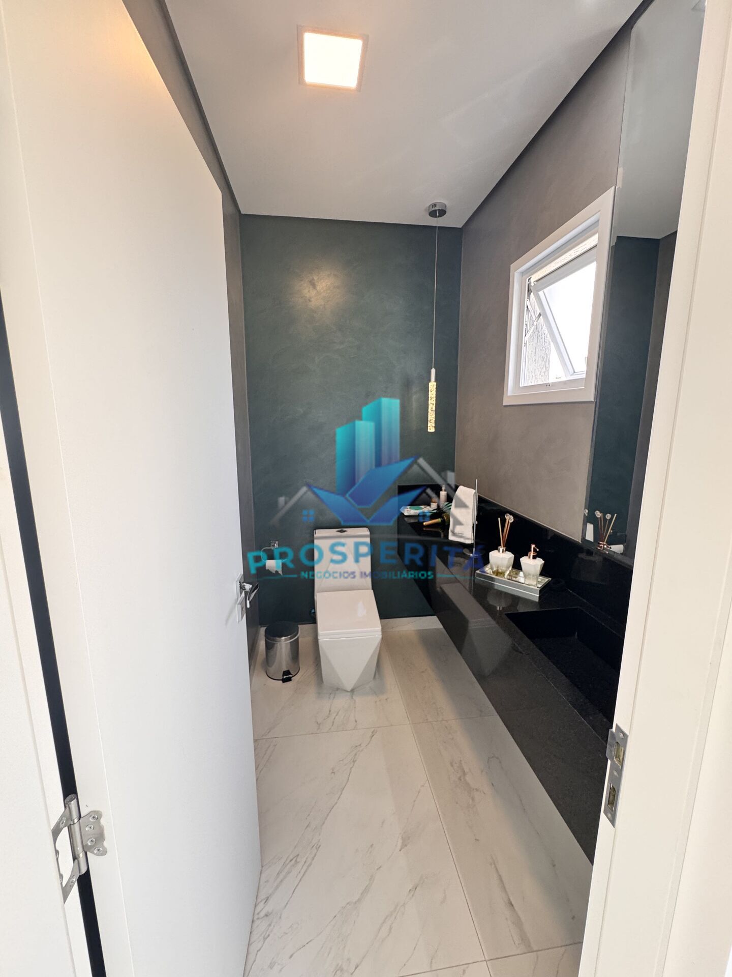 Casa à venda com 4 quartos, 242m² - Foto 13