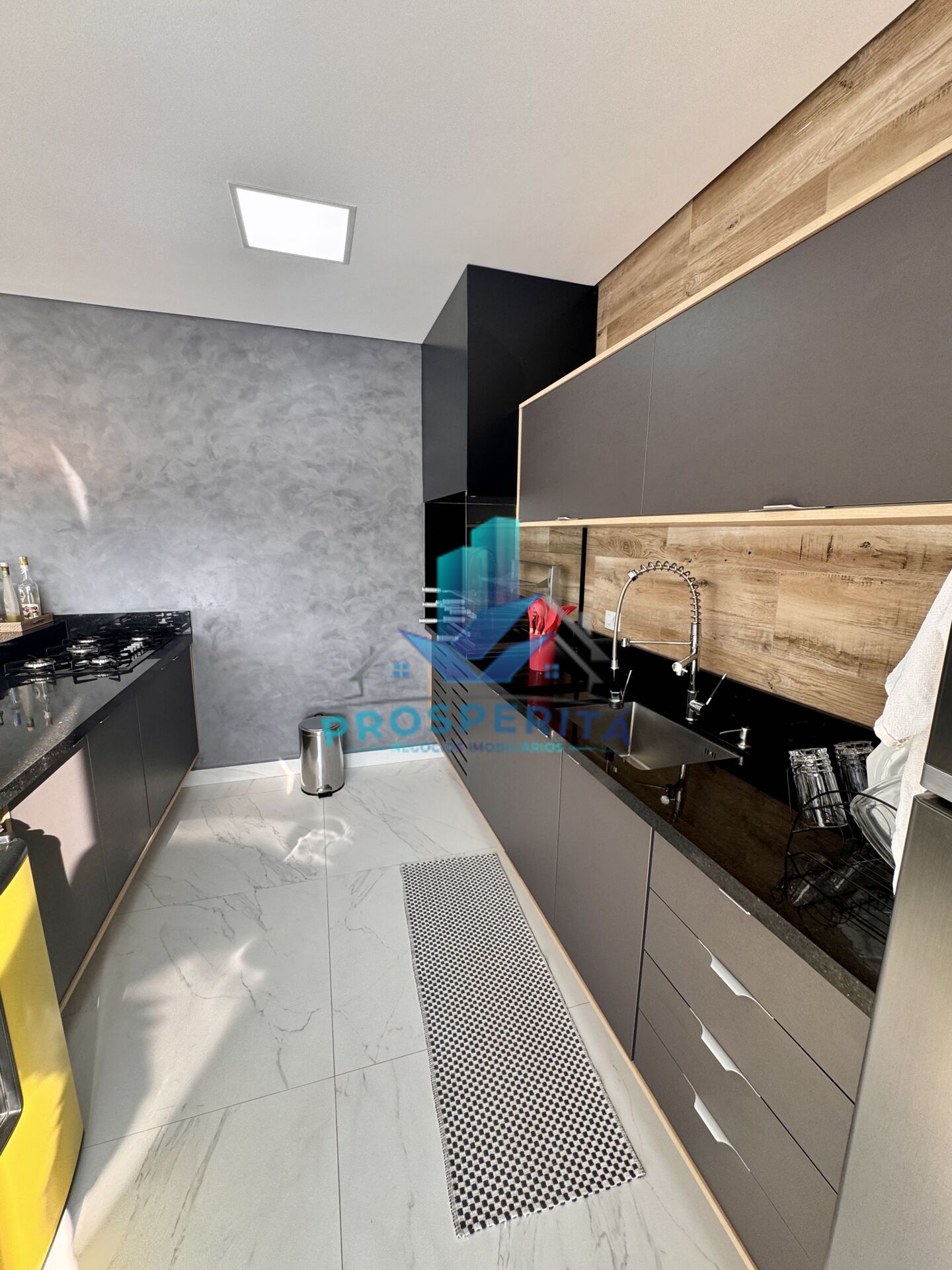 Casa à venda com 4 quartos, 242m² - Foto 18