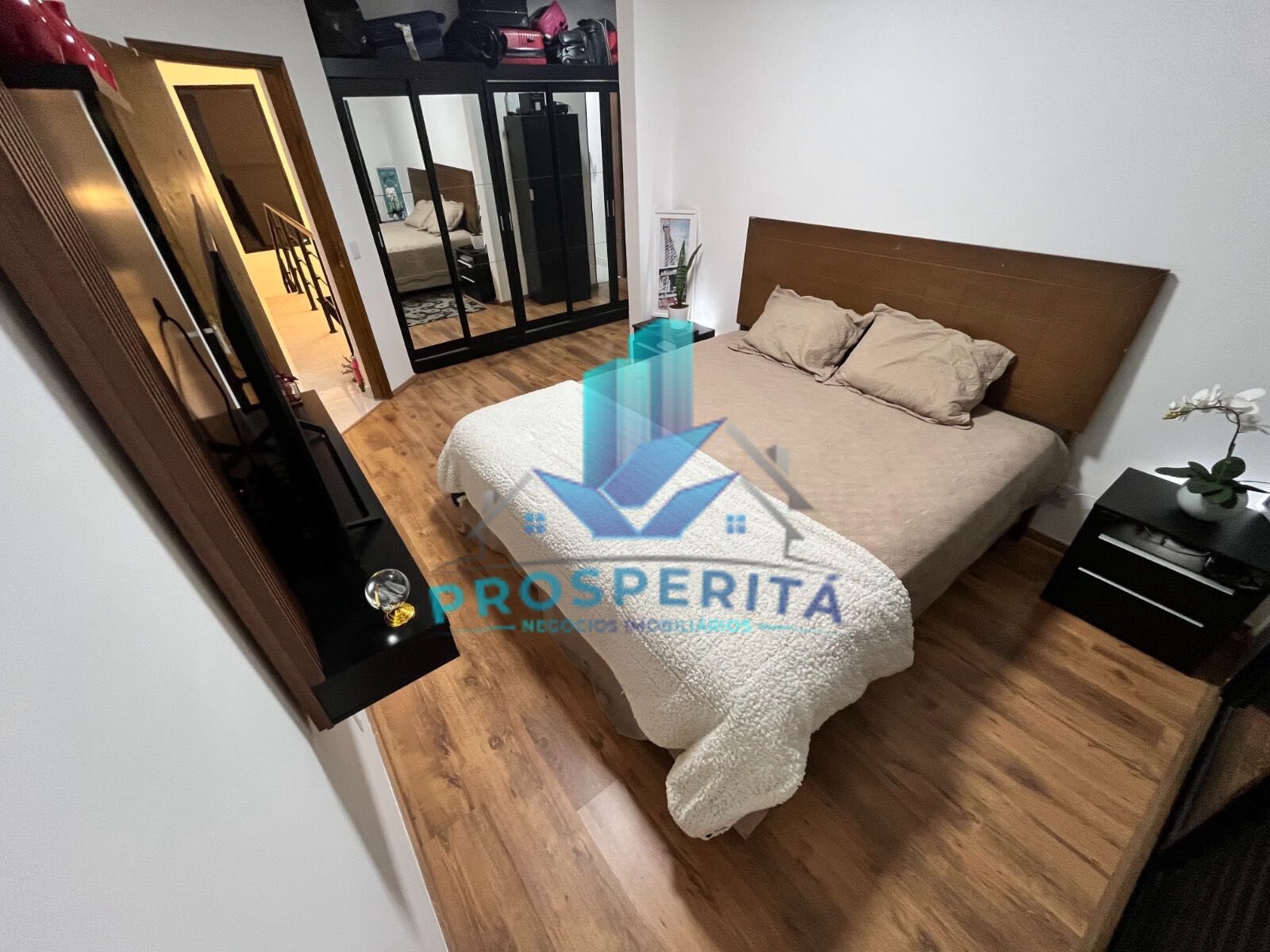 Casa à venda com 3 quartos, 242m² - Foto 16