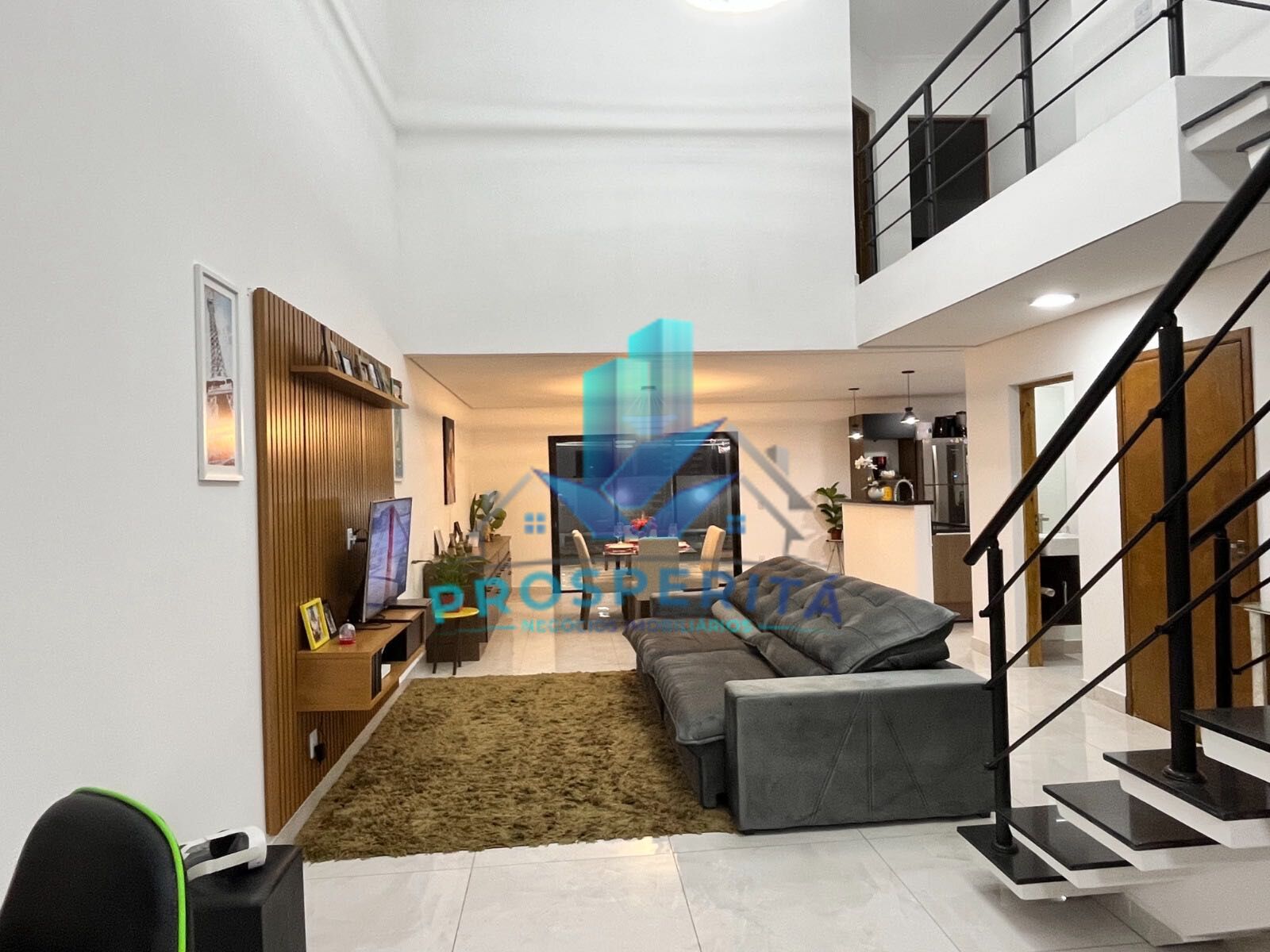 Casa à venda com 3 quartos, 242m² - Foto 10
