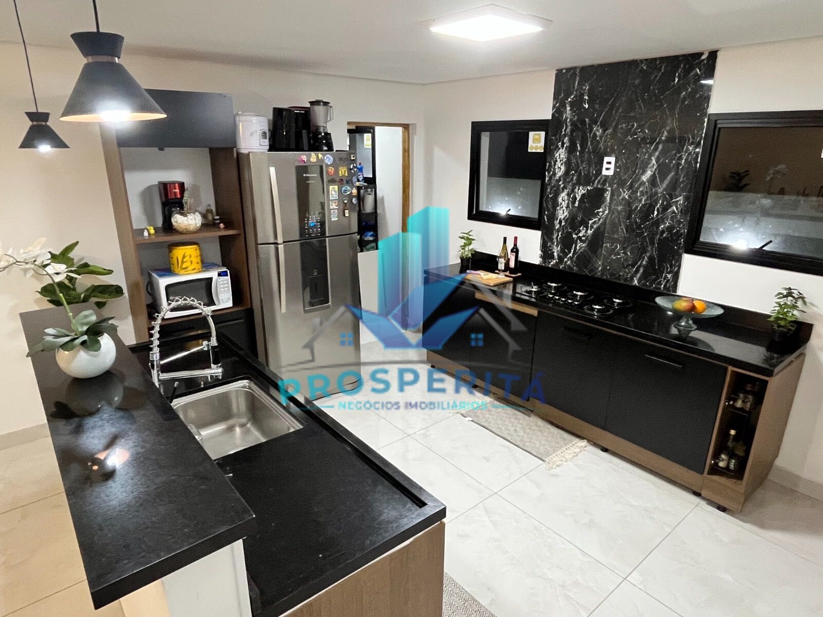 Casa à venda com 3 quartos, 242m² - Foto 6