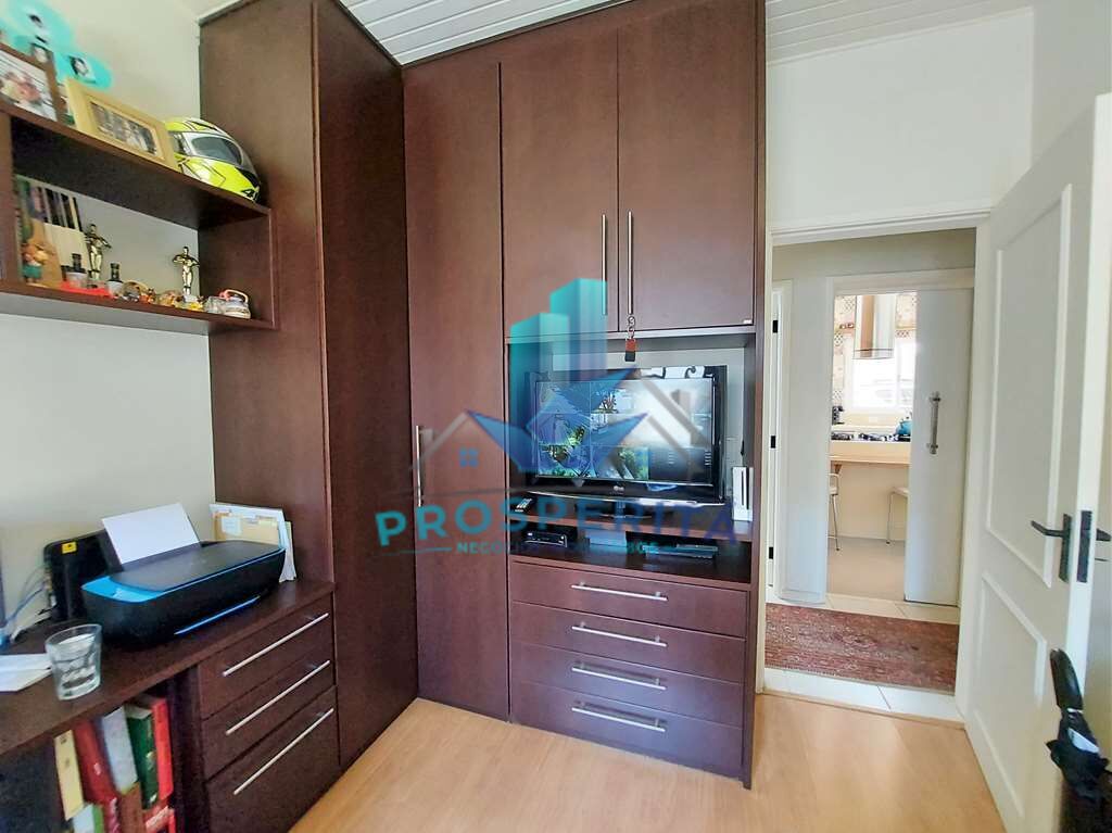 Casa à venda com 5 quartos, 322m² - Foto 20