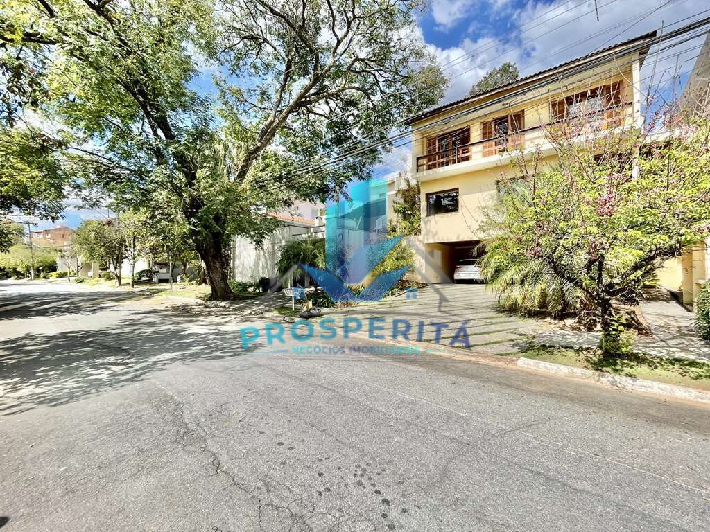 Casa à venda com 3 quartos, 390m² - Foto 2