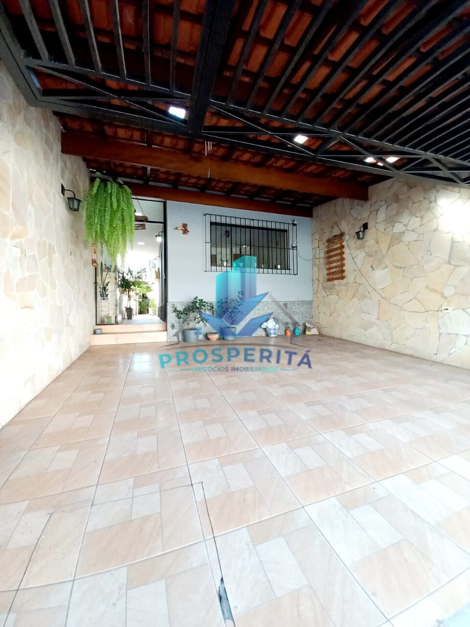 Casa à venda com 2 quartos, 250m² - Foto 2