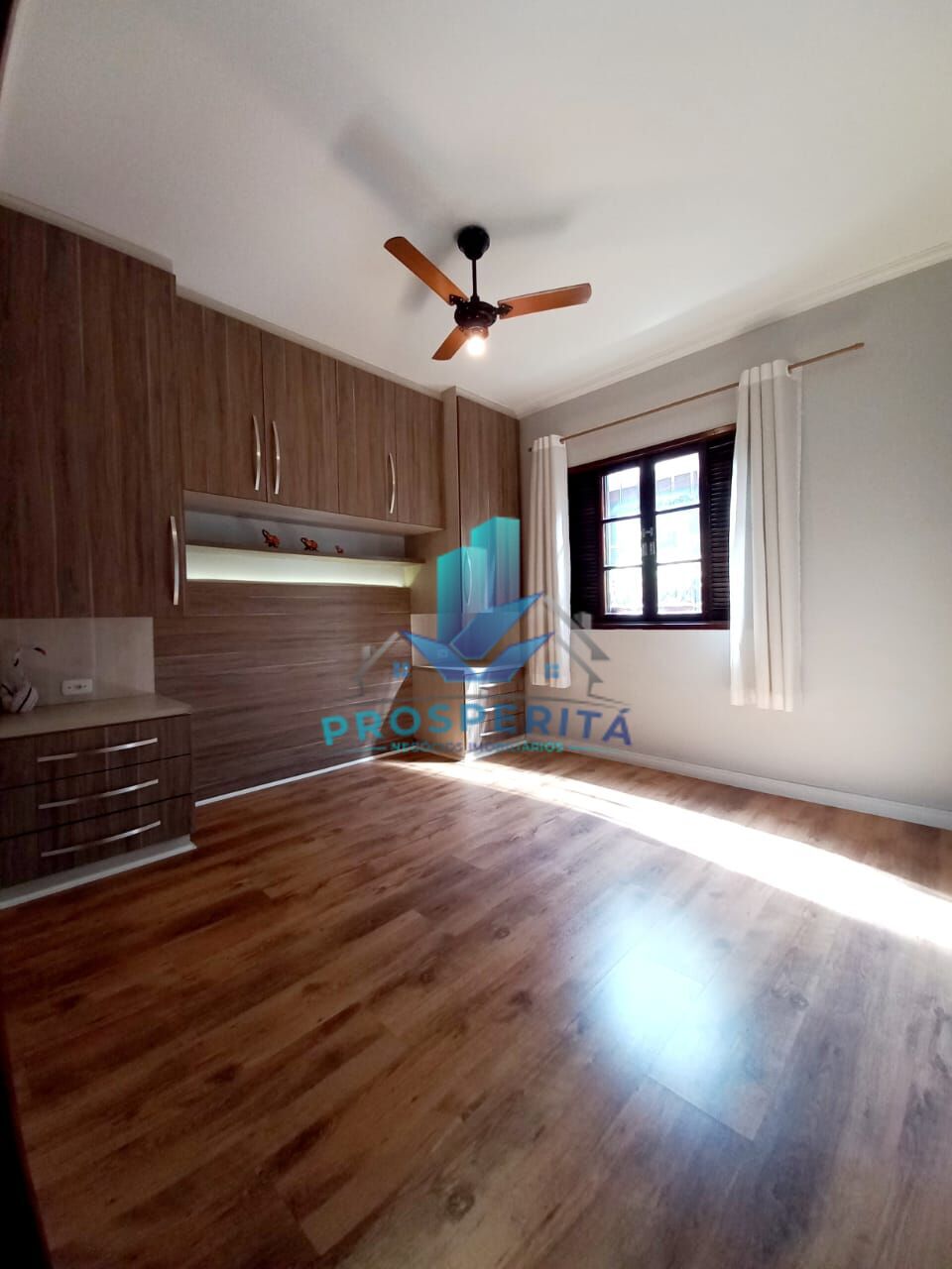 Casa à venda com 2 quartos, 250m² - Foto 18