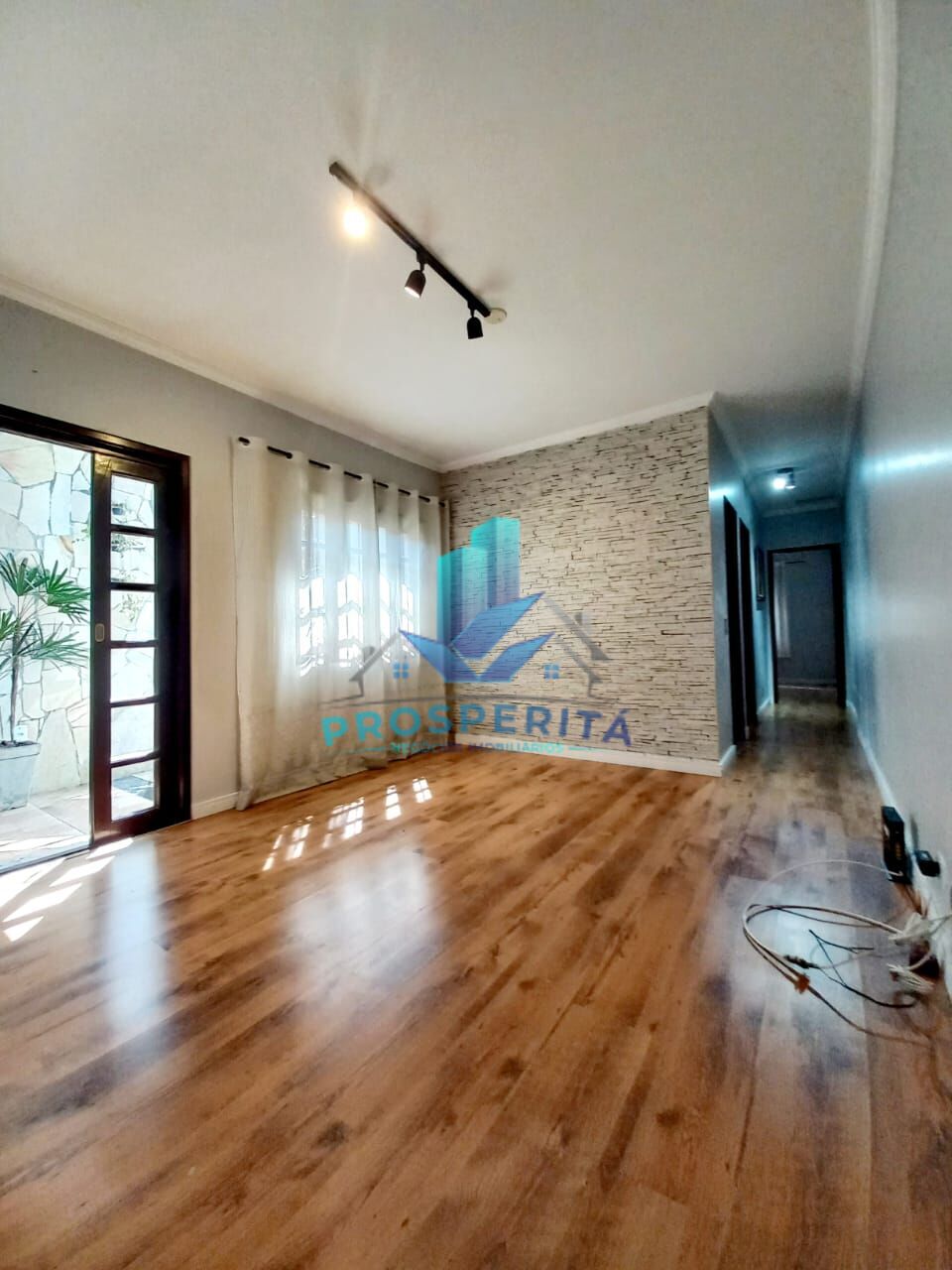 Casa à venda com 2 quartos, 250m² - Foto 7