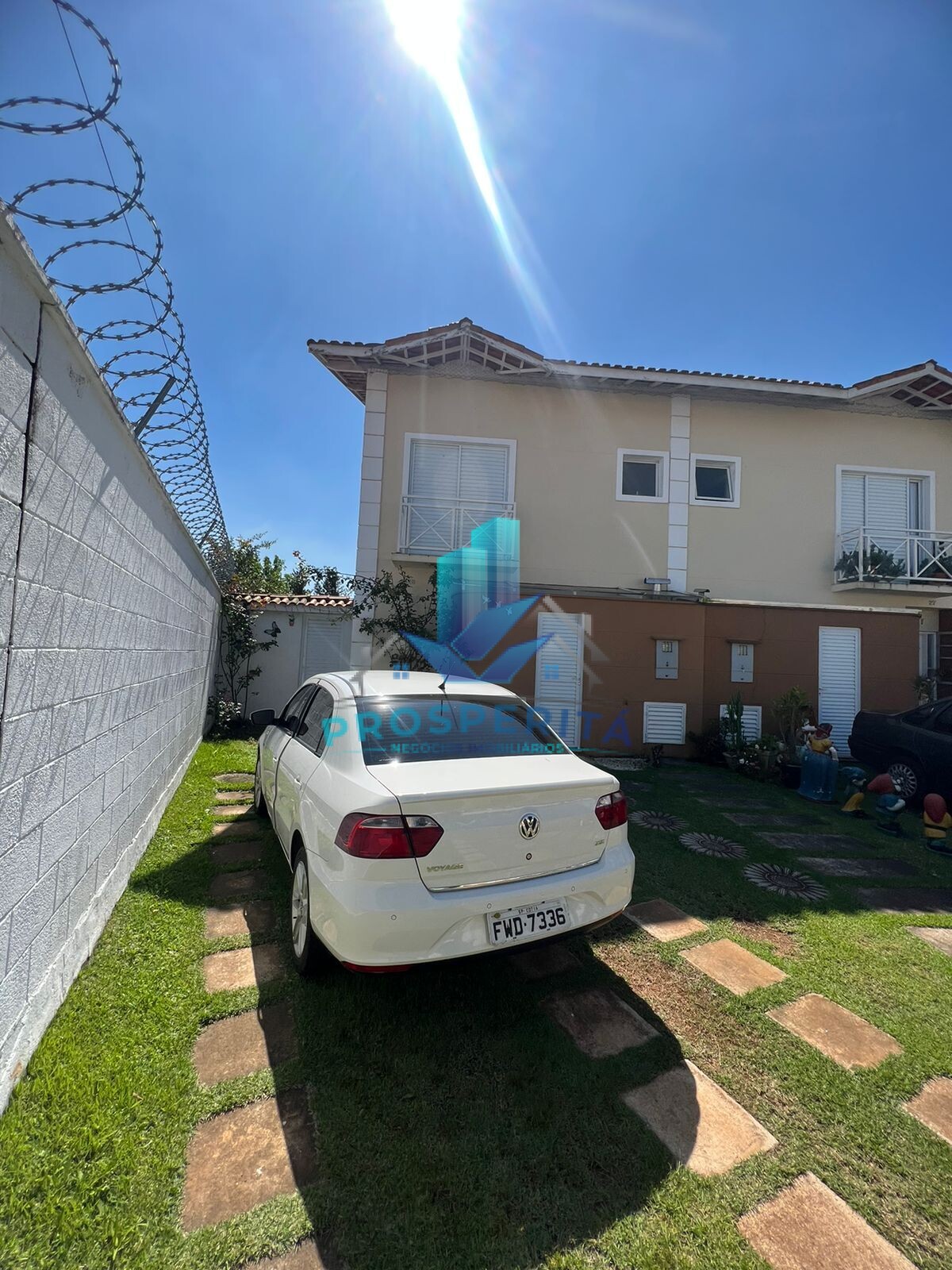 Casa de Condomínio à venda com 4 quartos, 360m² - Foto 3