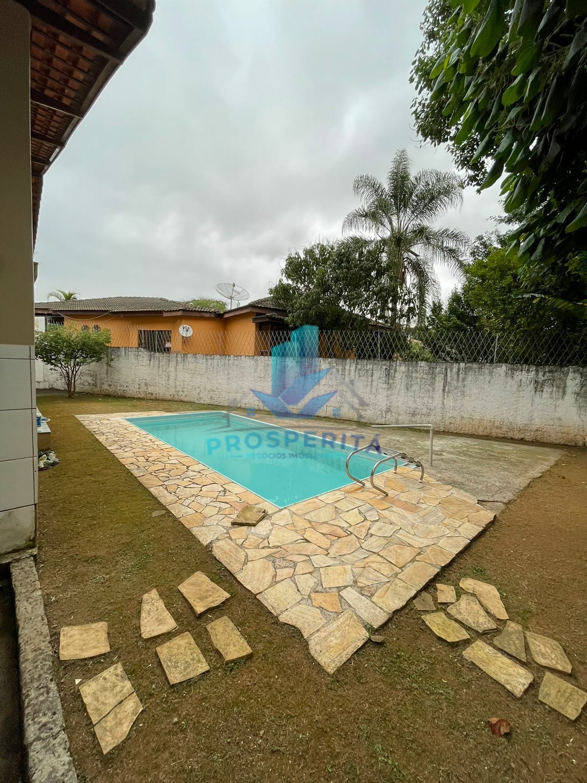 Casa de Condomínio à venda com 3 quartos, 240m² - Foto 3