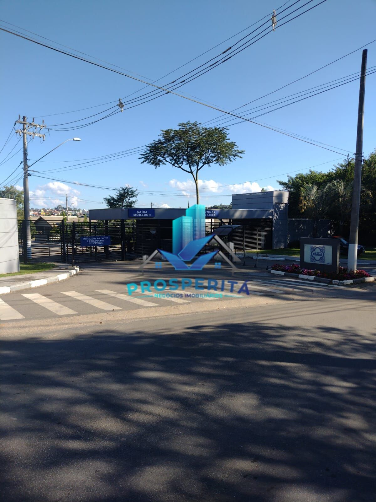 Casa para alugar com 3 quartos, 239m² - Foto 2