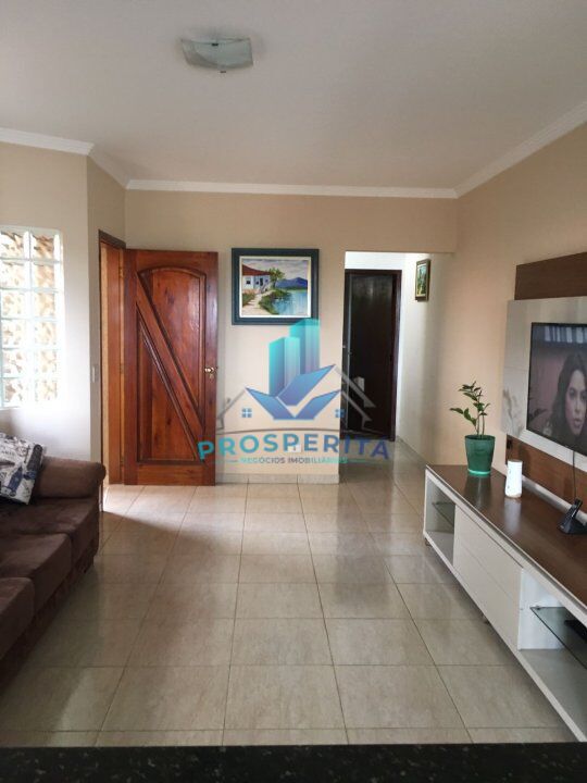 Sobrado à venda com 3 quartos, 205m² - Foto 2