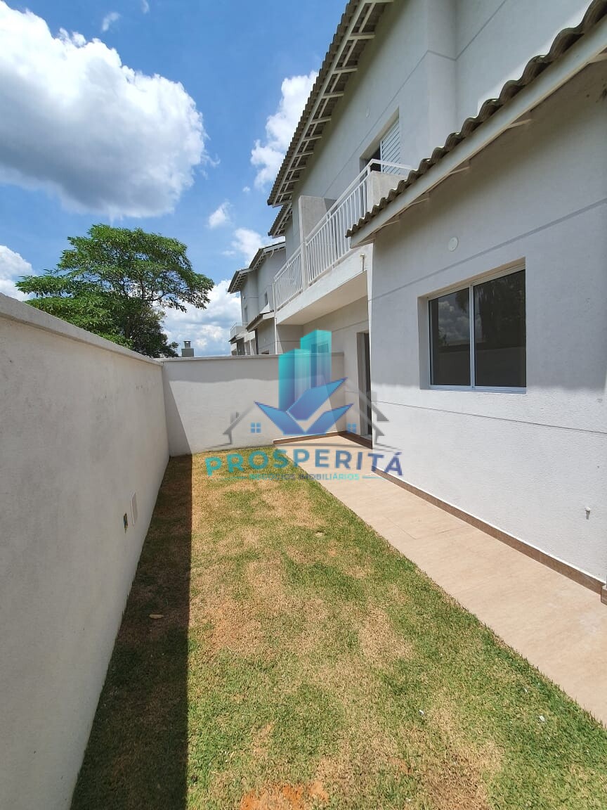 Casa à venda com 2 quartos, 70m² - Foto 6