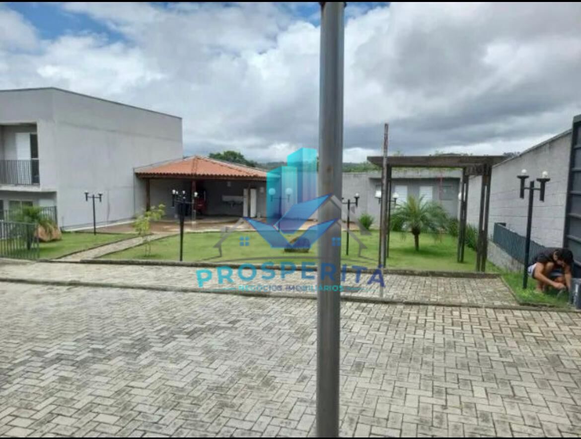 Casa à venda com 2 quartos, 105m² - Foto 3