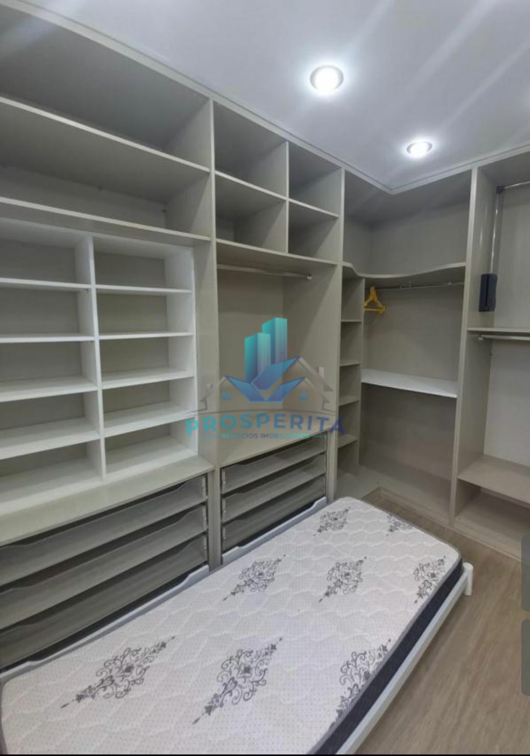 Apartamento à venda com 2 quartos, 64m² - Foto 24