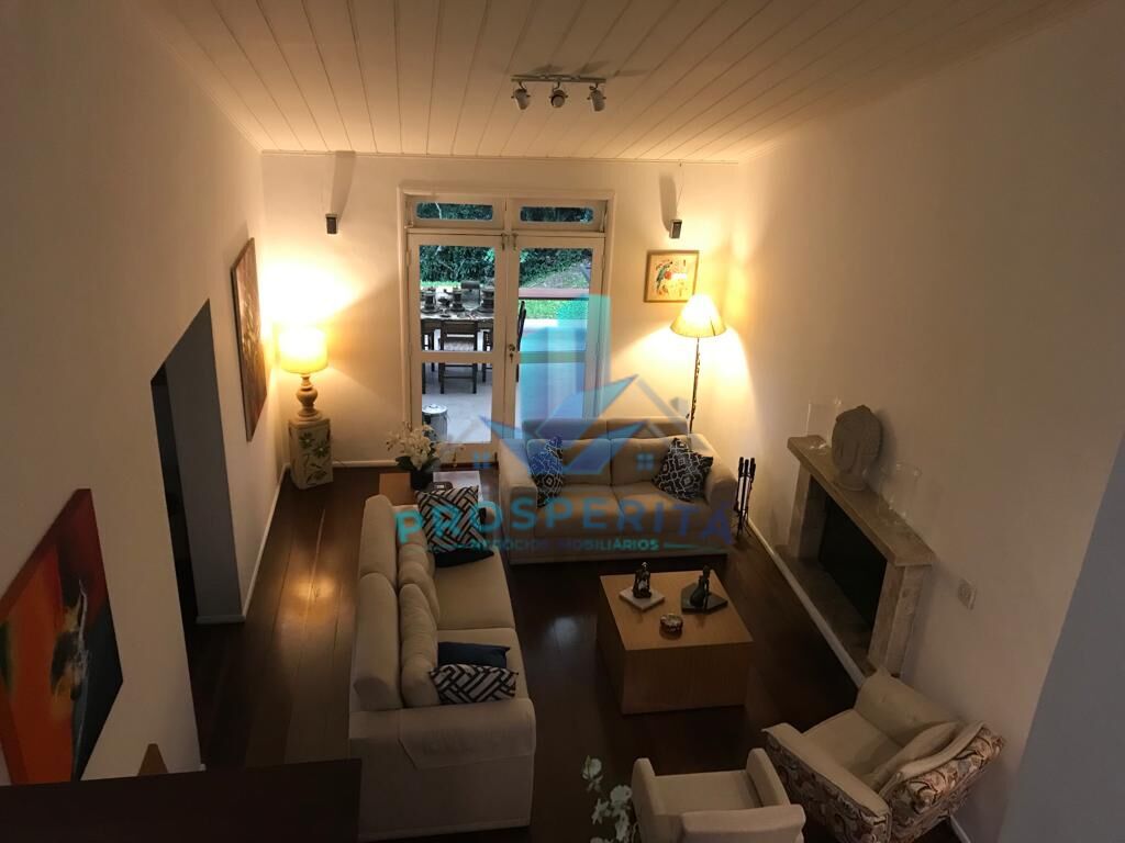 Casa à venda com 3 quartos, 243m² - Foto 17