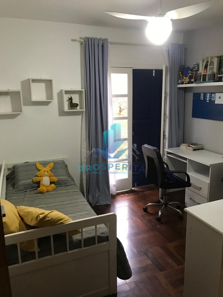 Casa à venda com 3 quartos, 243m² - Foto 12