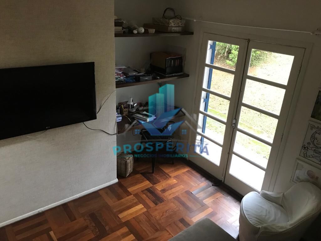 Casa à venda com 3 quartos, 243m² - Foto 14