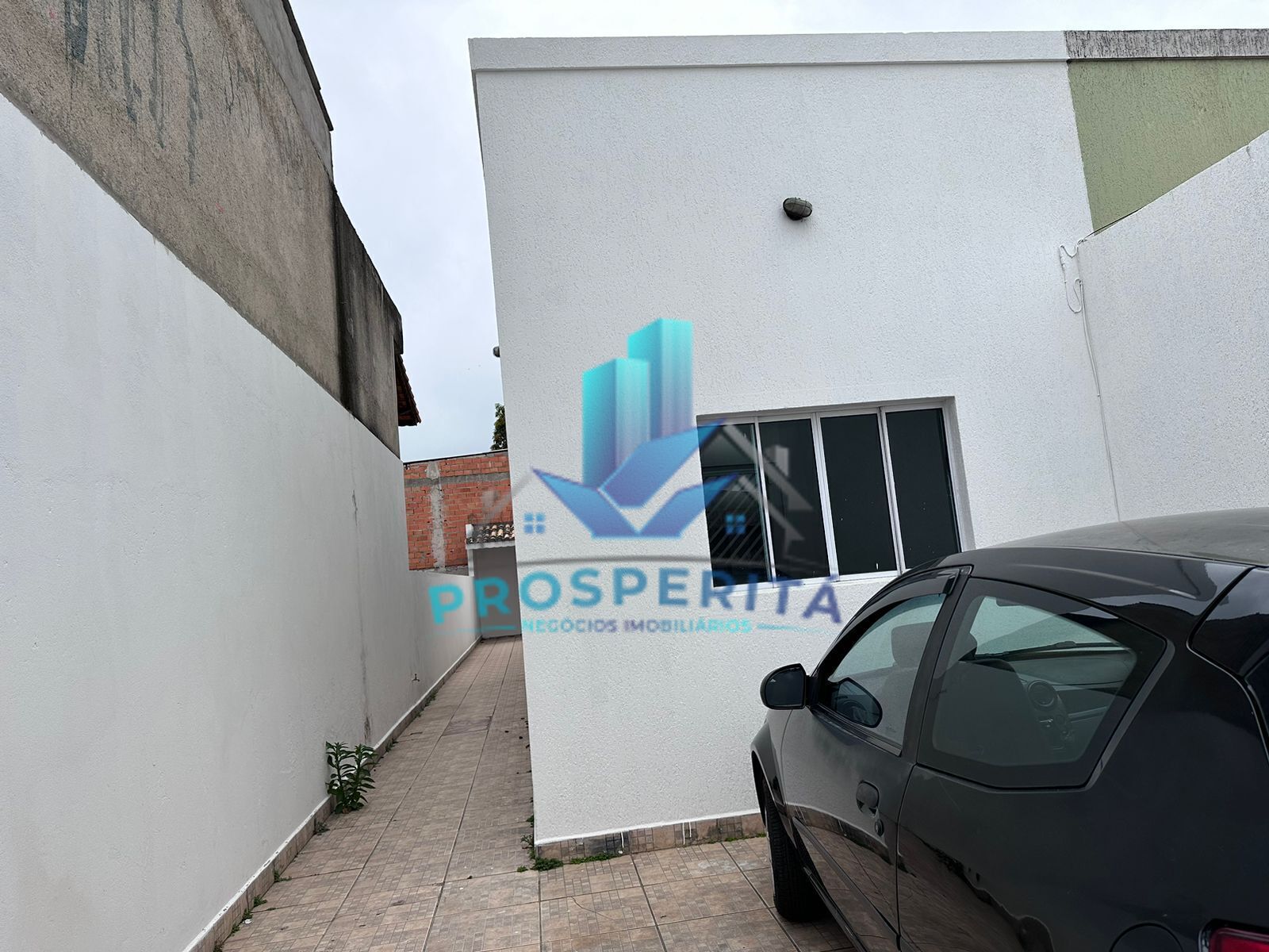 Casa à venda com 2 quartos, 60m² - Foto 2