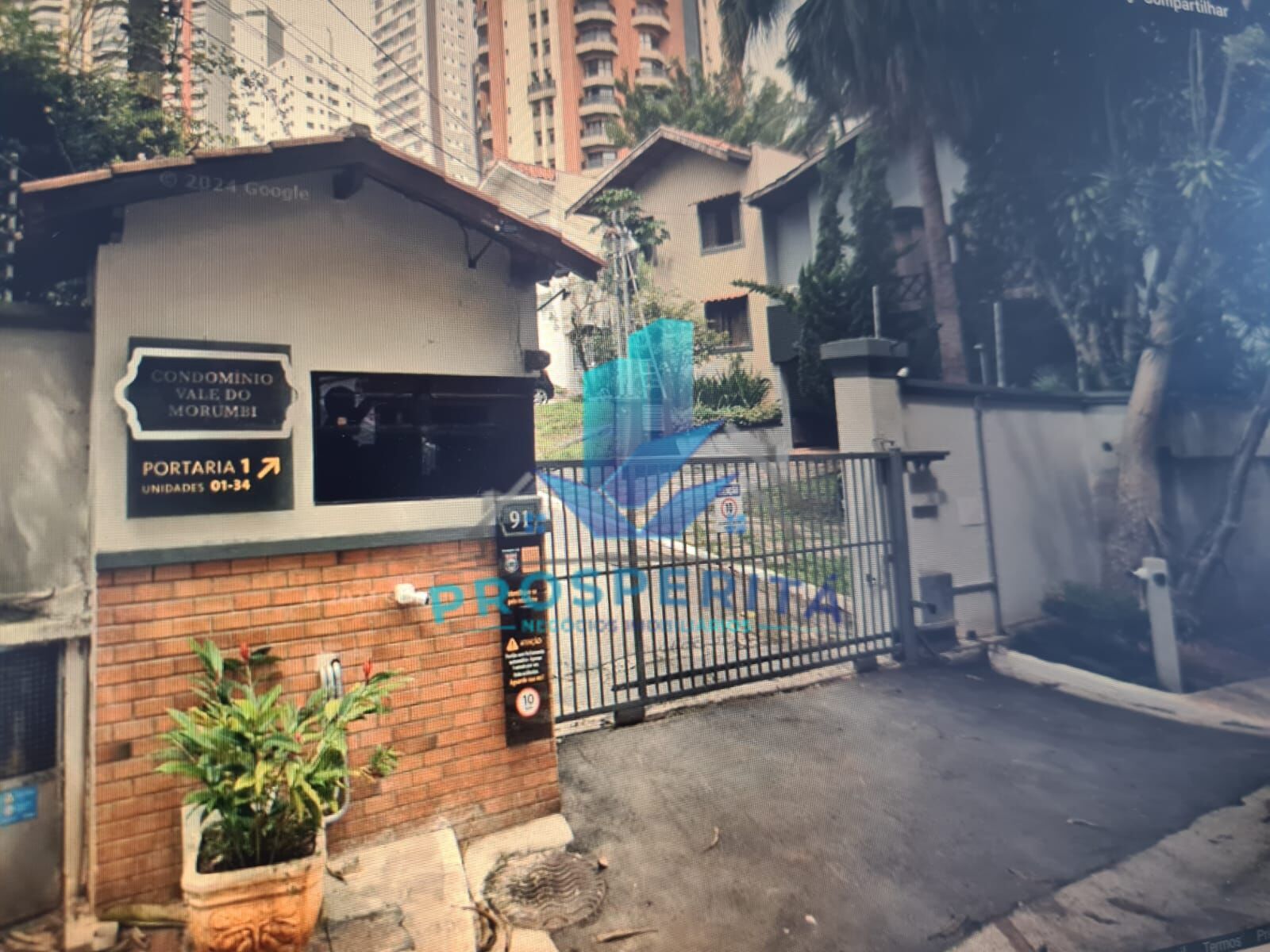 Casa, 3 quartos, 202 m² - Foto 1