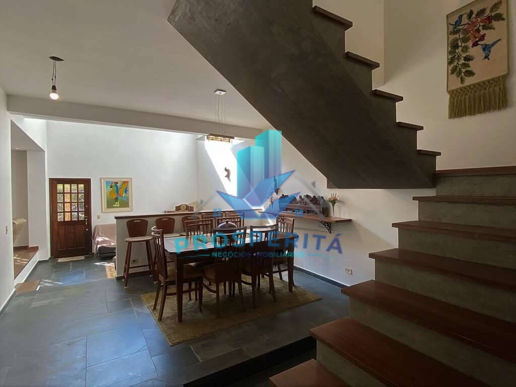 Casa à venda com 4 quartos, 304m² - Foto 9