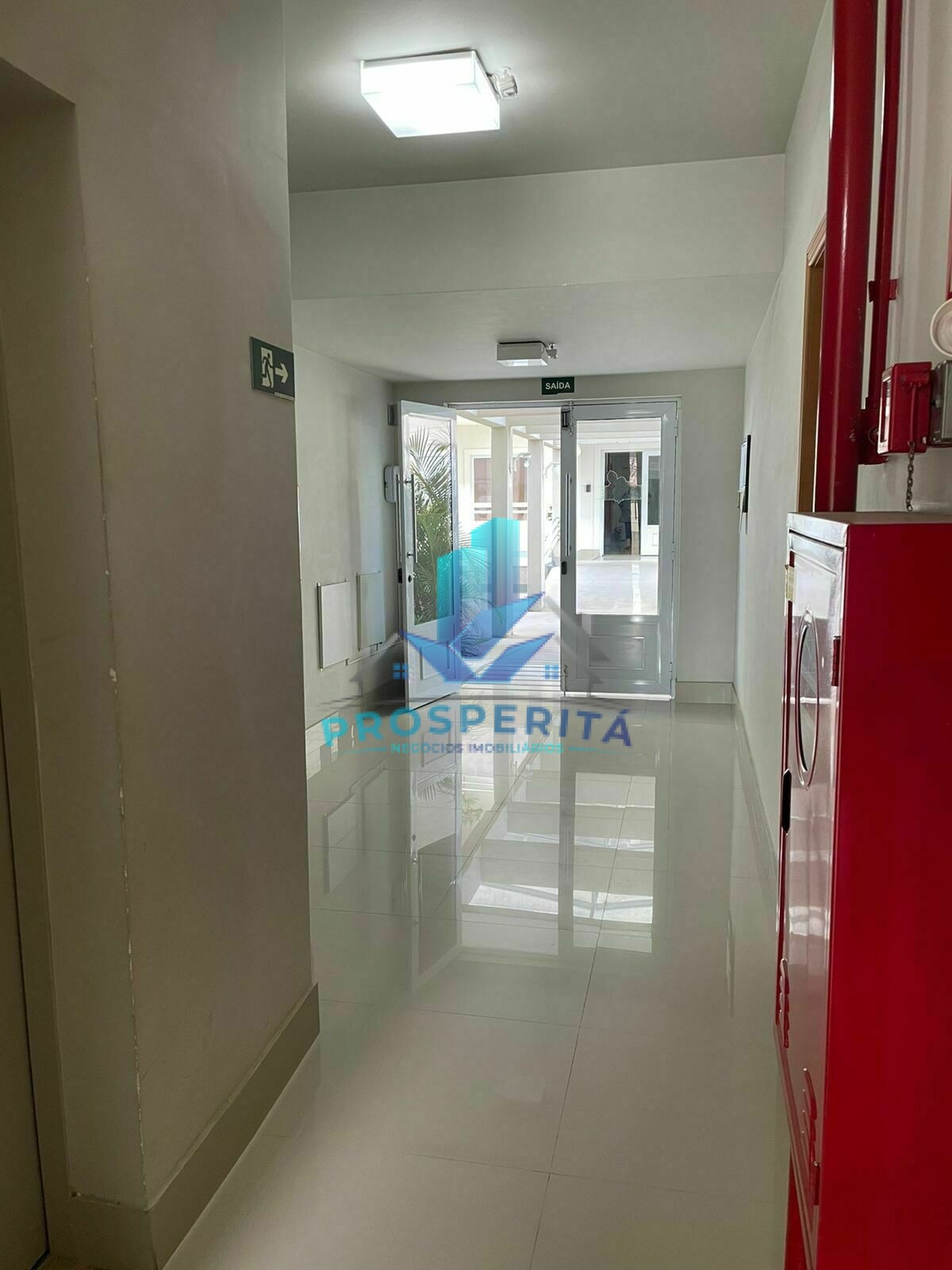 Apartamento à venda com 2 quartos, 72m² - Foto 3