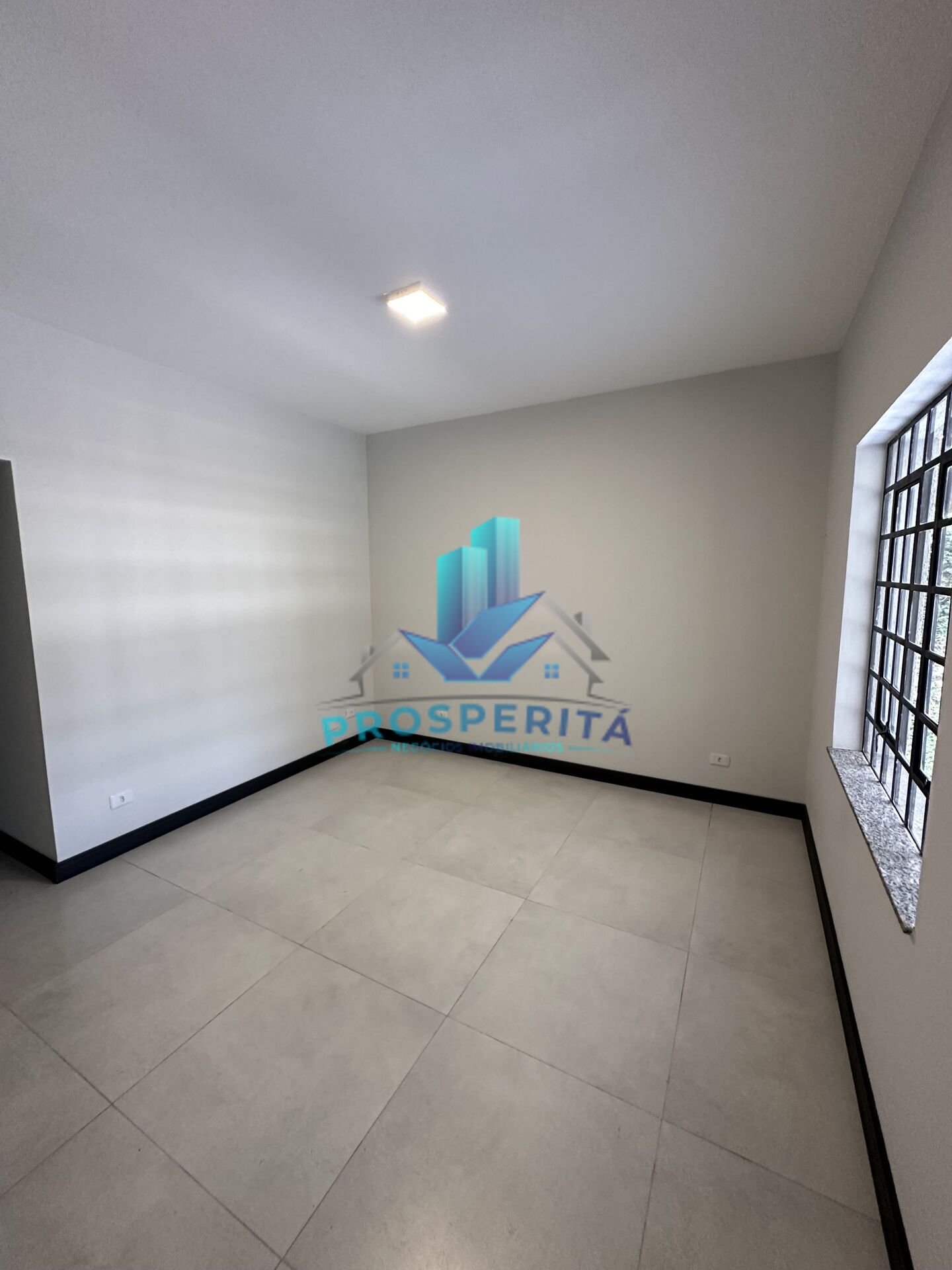 Casa à venda com 3 quartos, 200m² - Foto 16