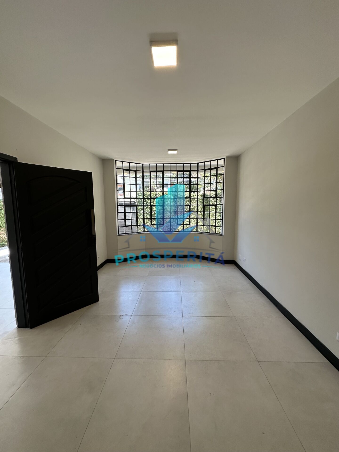 Casa à venda com 3 quartos, 200m² - Foto 14