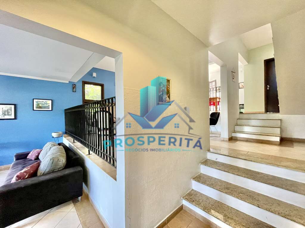 Casa à venda com 4 quartos, 380m² - Foto 13