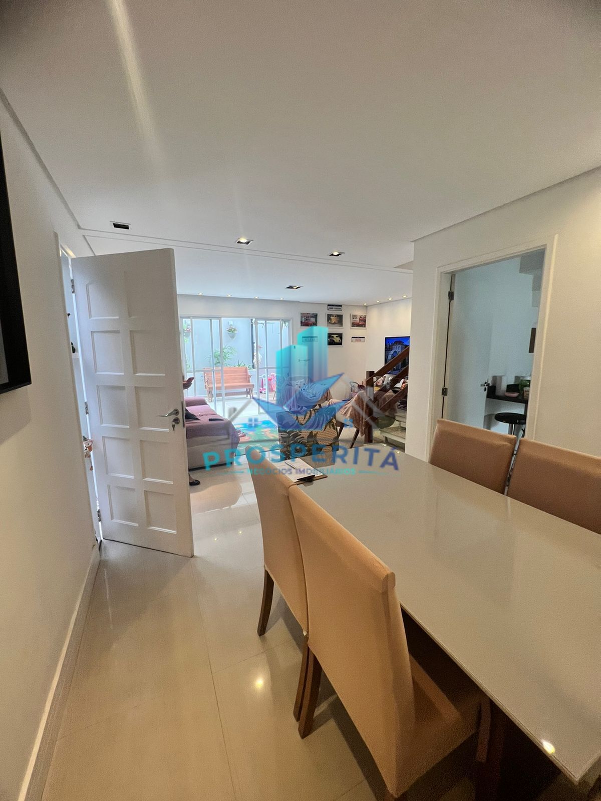 Casa de Condomínio para alugar com 3 quartos, 80m² - Foto 5