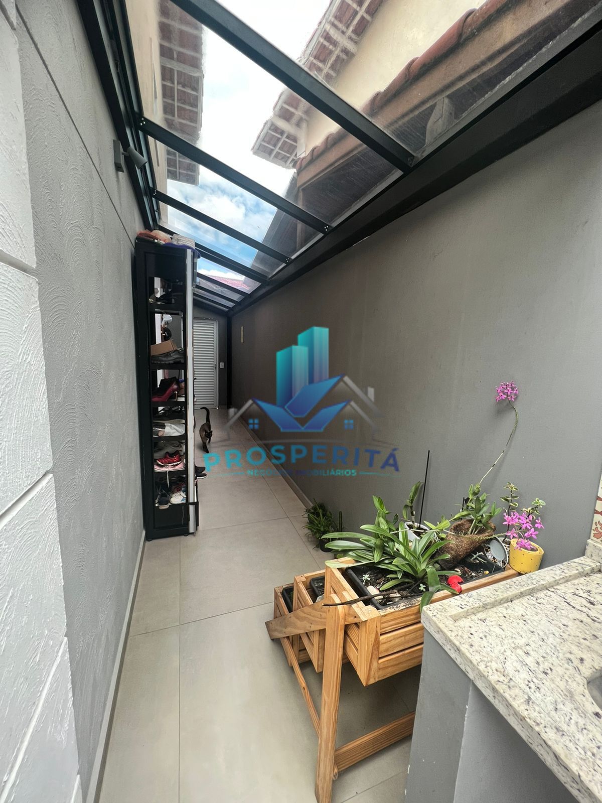 Casa de Condomínio para alugar com 3 quartos, 80m² - Foto 3