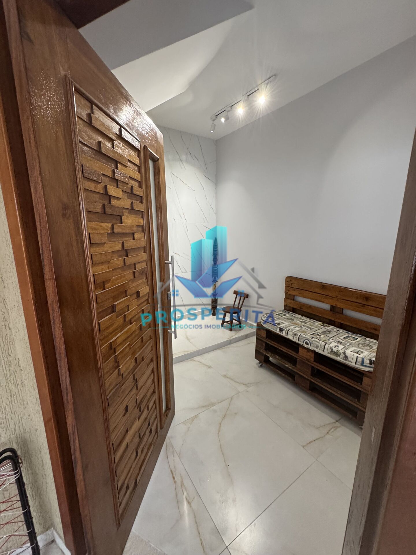 Sobrado, 3 quartos, 223 m² - Foto 2