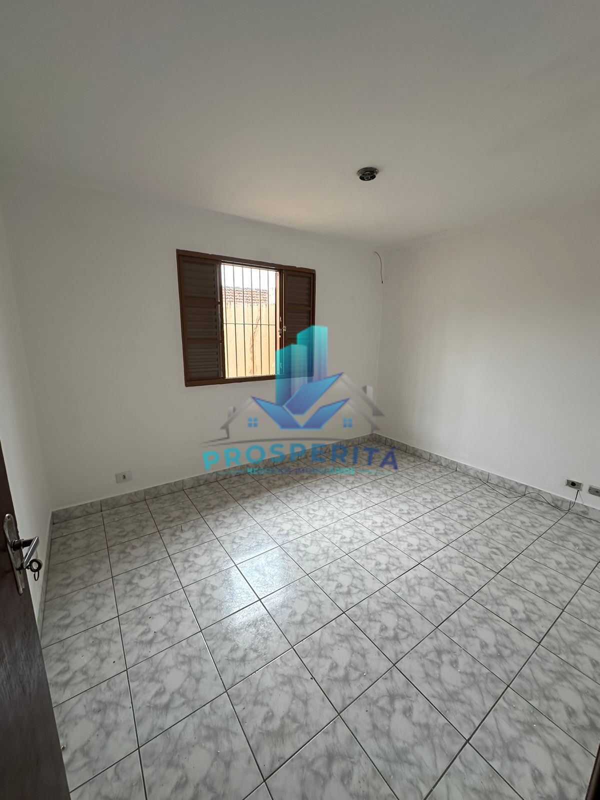 Casa para alugar com 2 quartos, 100m² - Foto 10