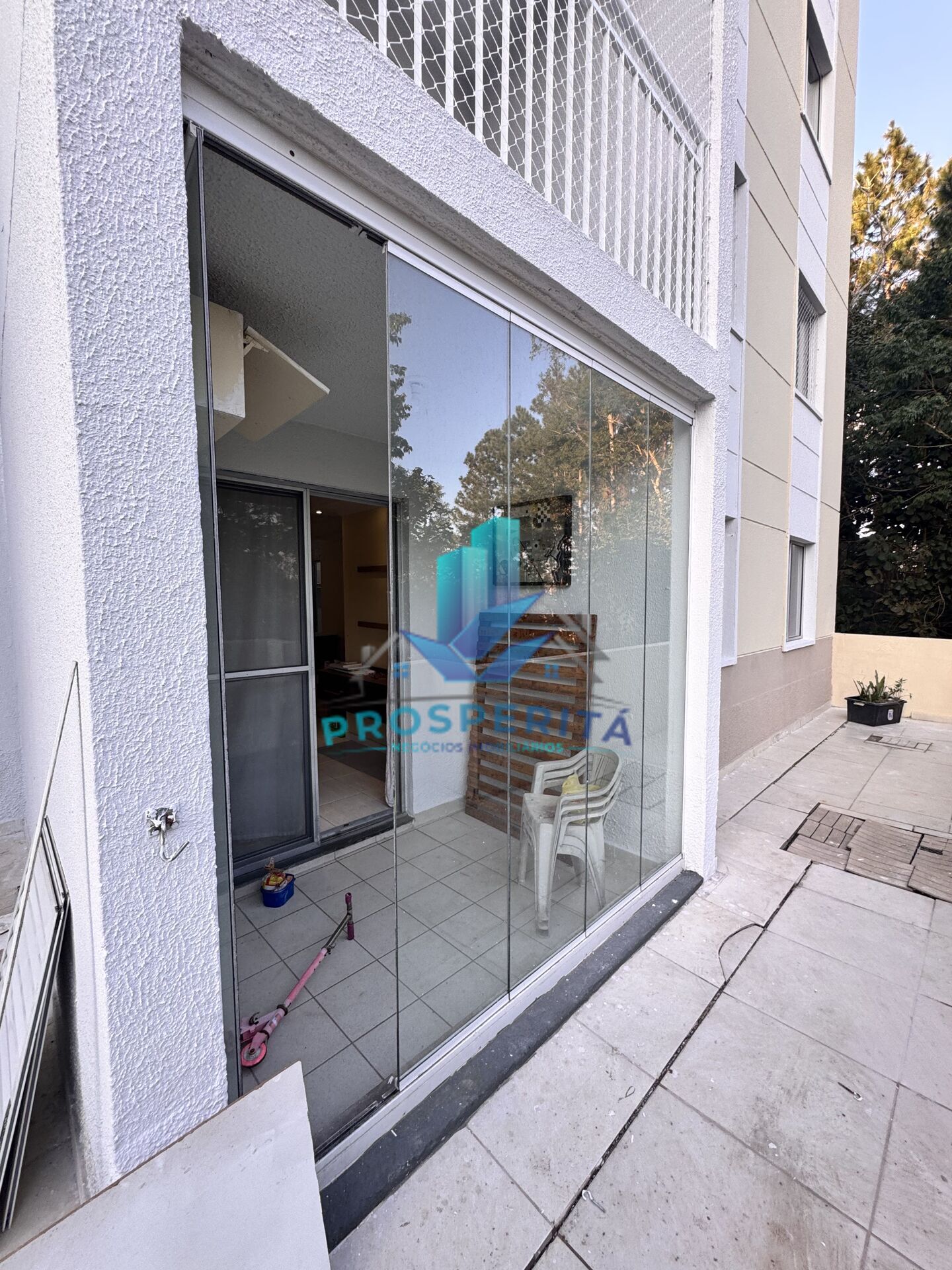 Apartamento à venda com 2 quartos, 64m² - Foto 3